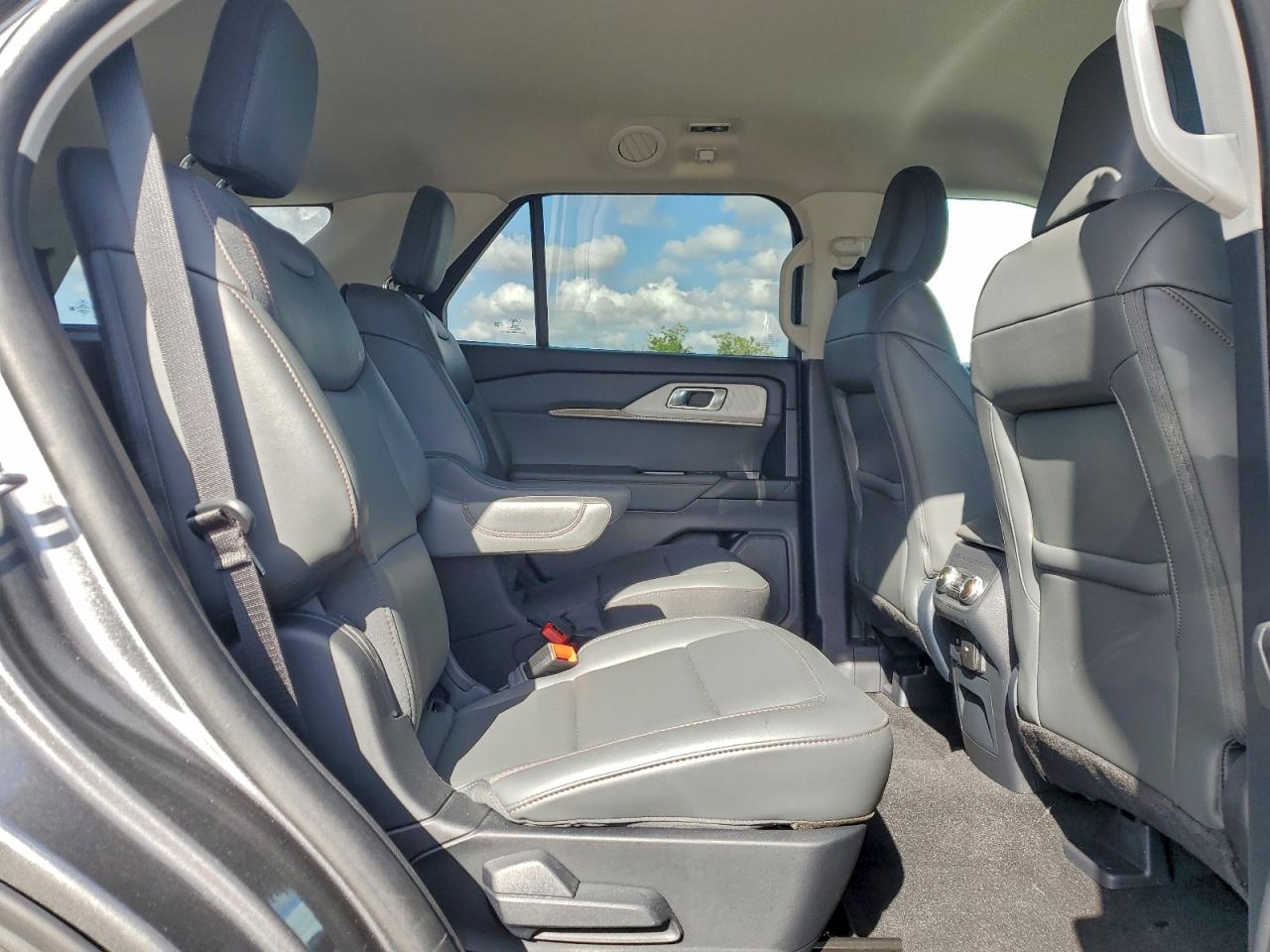 2025 FORD EXPLORER ACTIVE photo 21