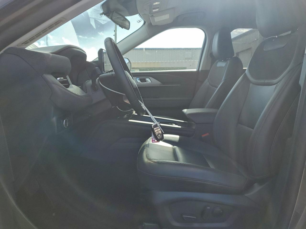 2025 FORD EXPLORER ACTIVE photo 13