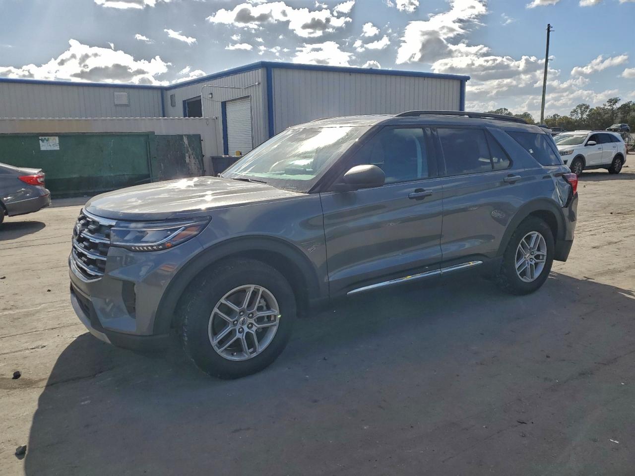 2025 FORD EXPLORER