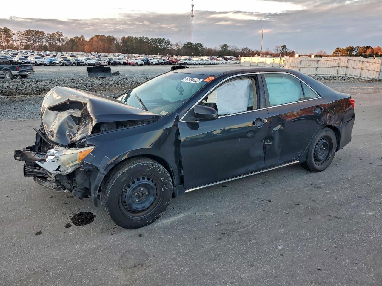 2014 TOYOTA CAMRY
