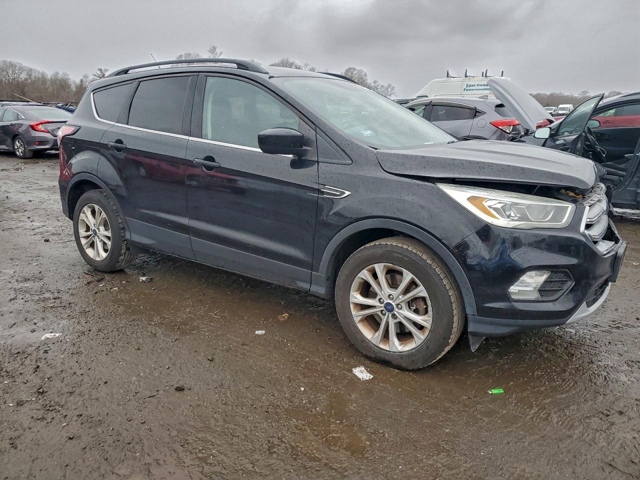 2017 FORD ESCAPE SE photo 10