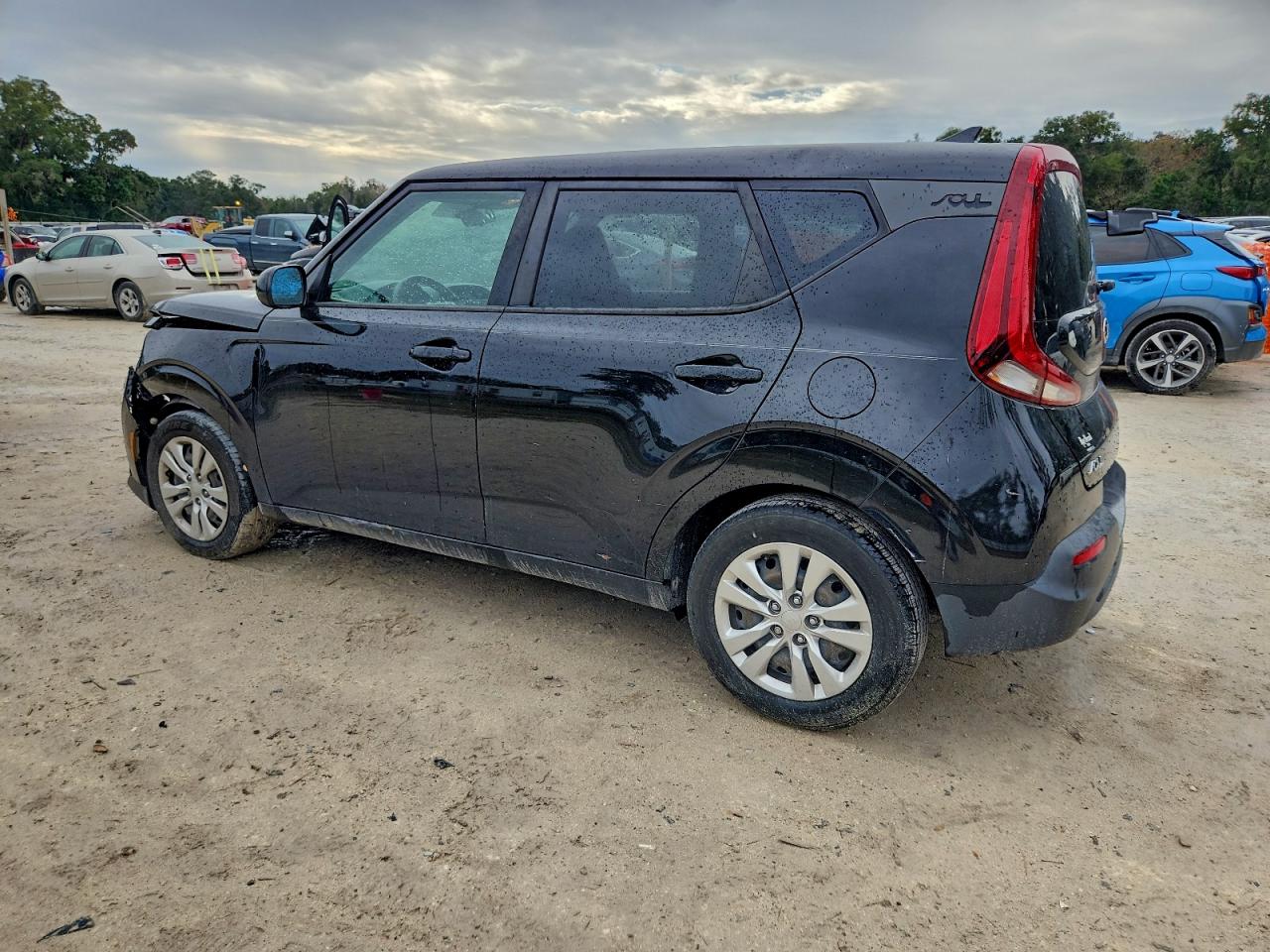 2020 KIA SOUL LX photo 2