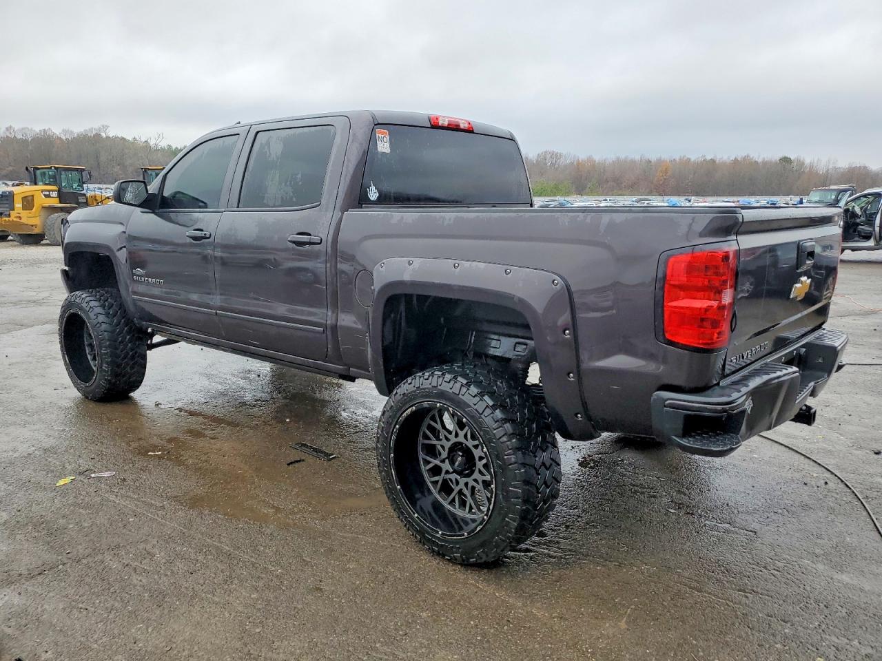 2016 CHEVROLET SILVERADO K1500 LT photo 2