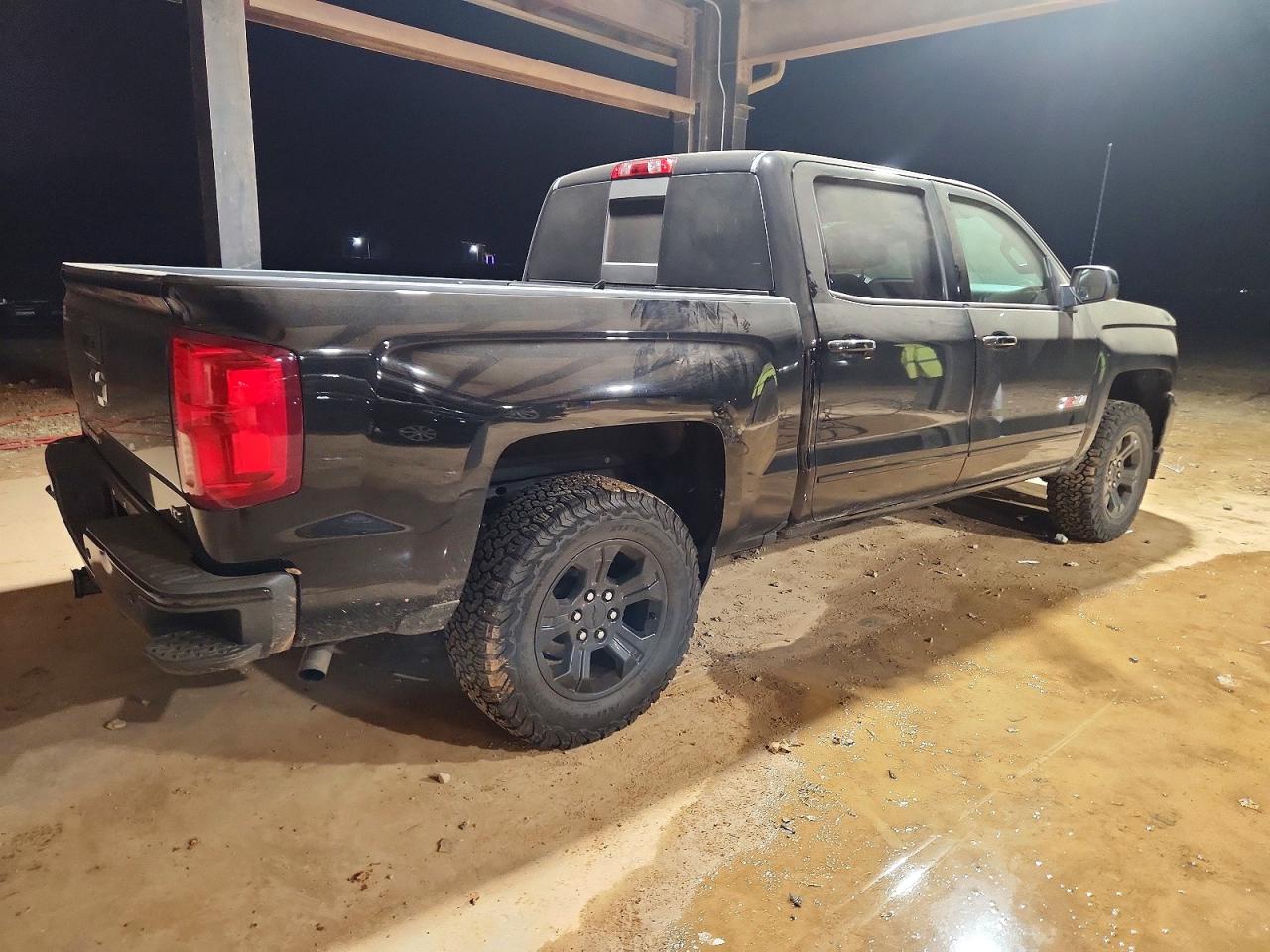 2017 CHEVROLET SILVERADO K1500 LTZ photo 3