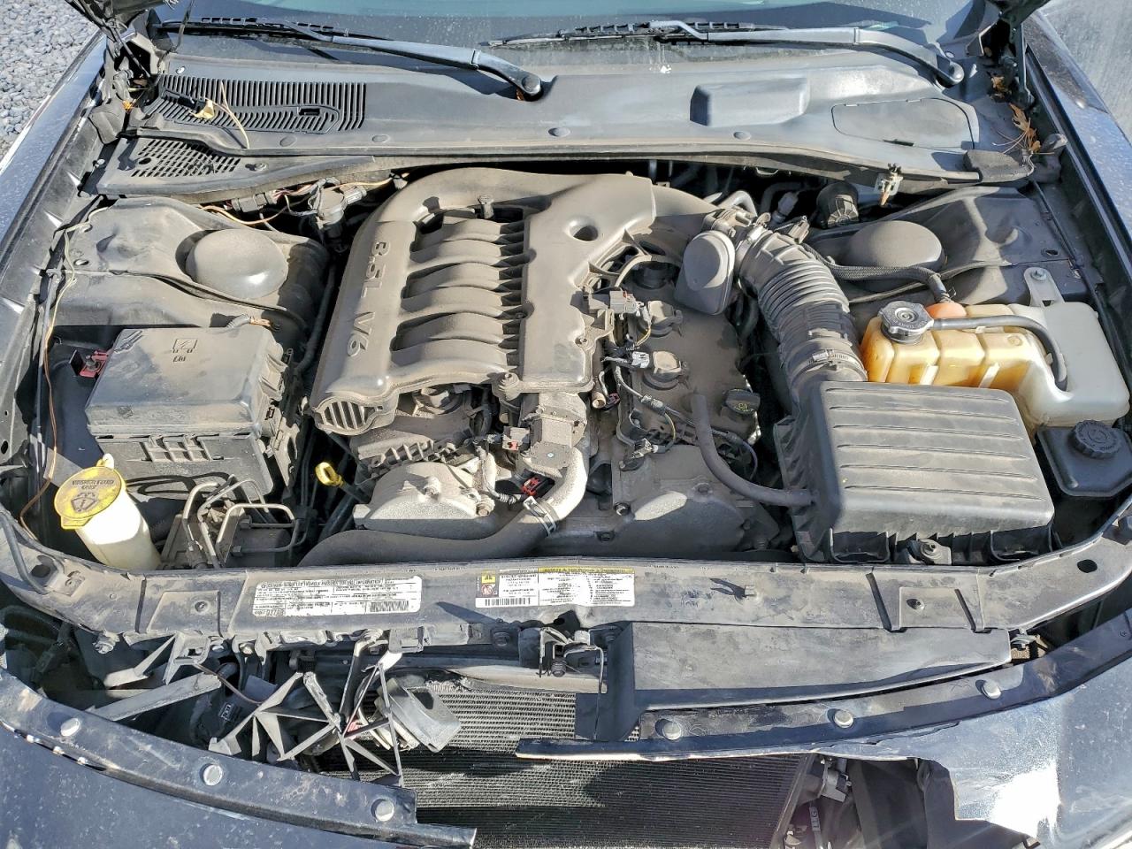2010 DODGE CHARGER photo 11