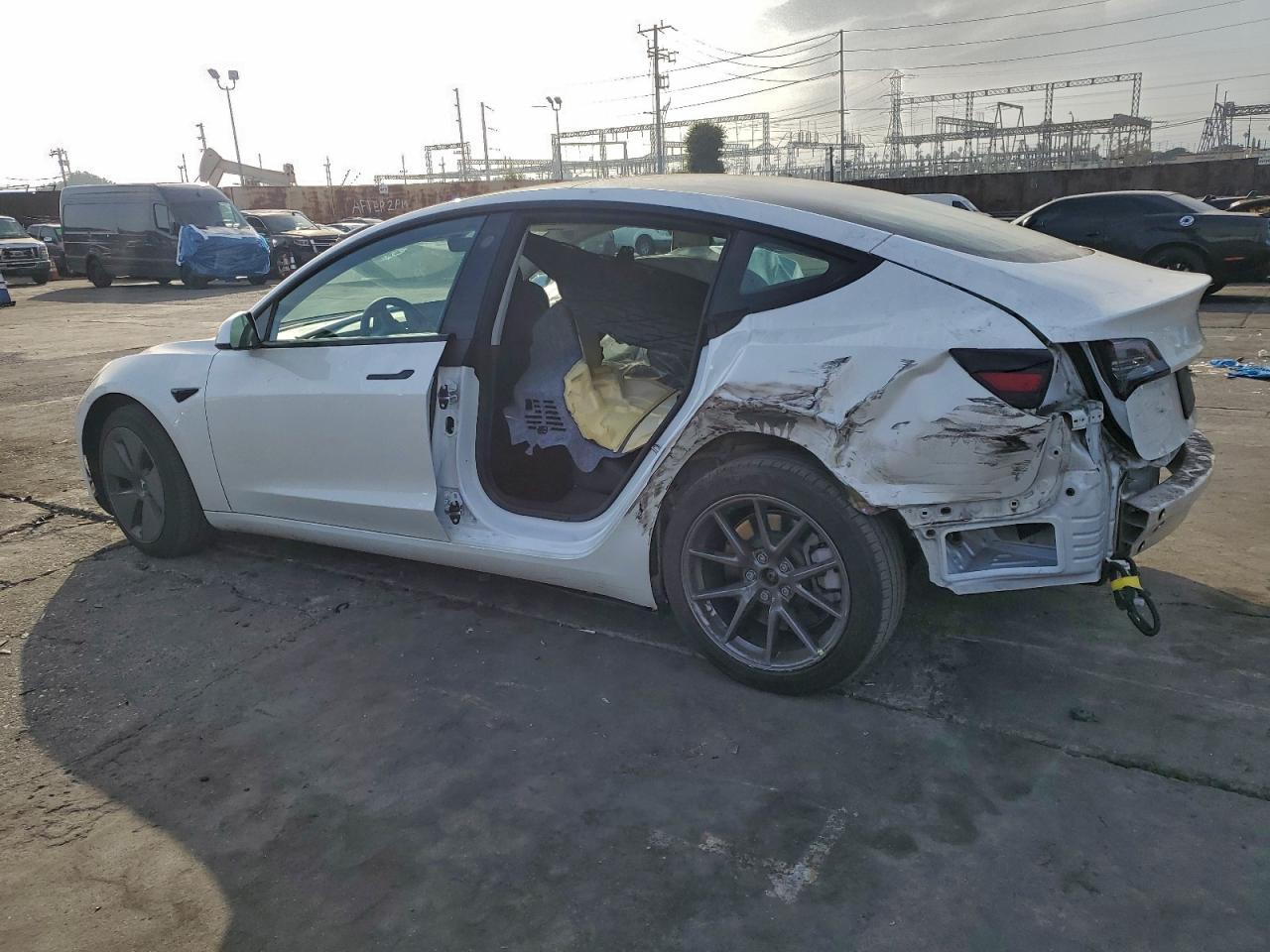 2022 TESLA MODEL 3 photo 2