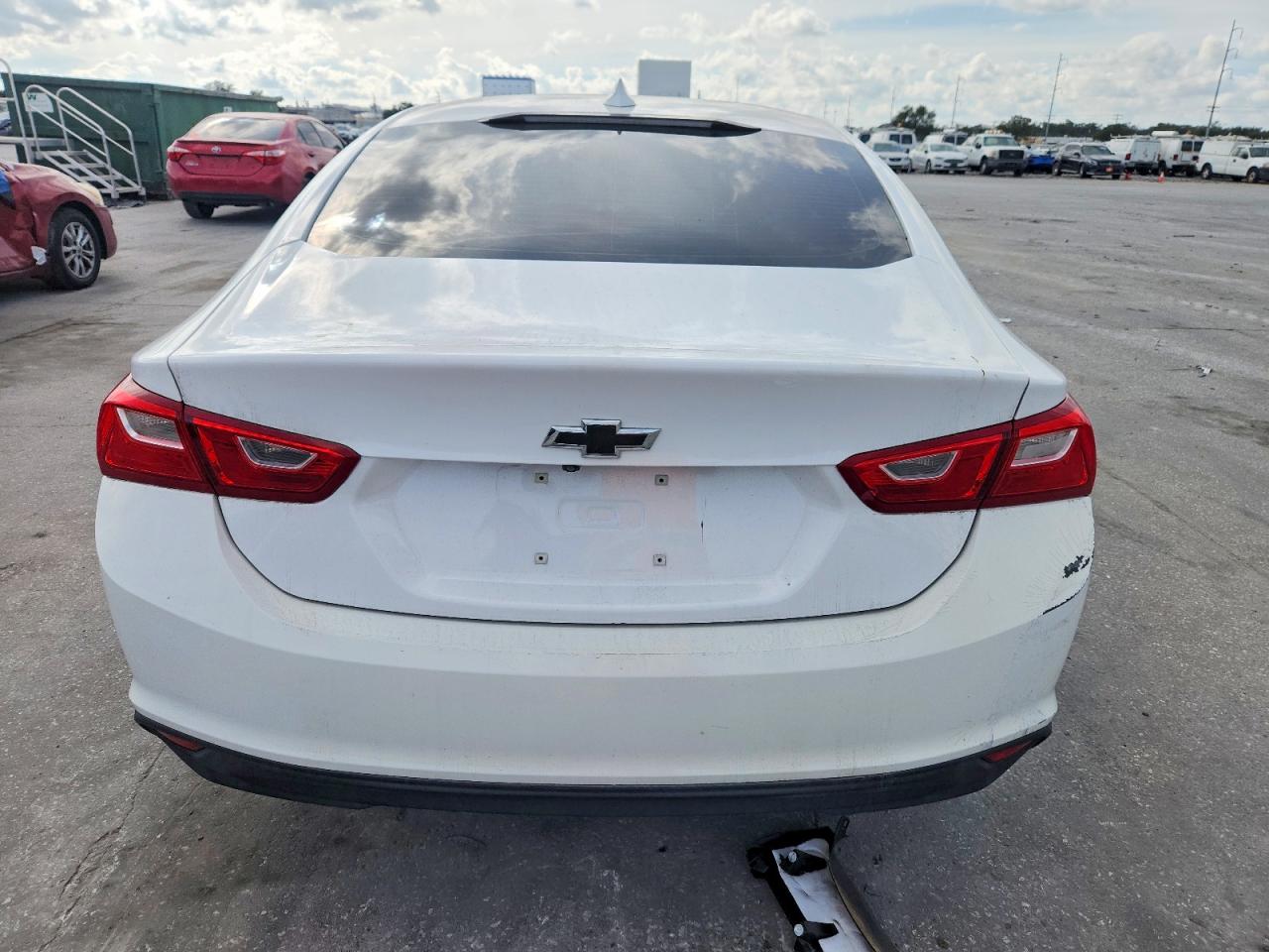 2018 CHEVROLET MALIBU LT photo 6