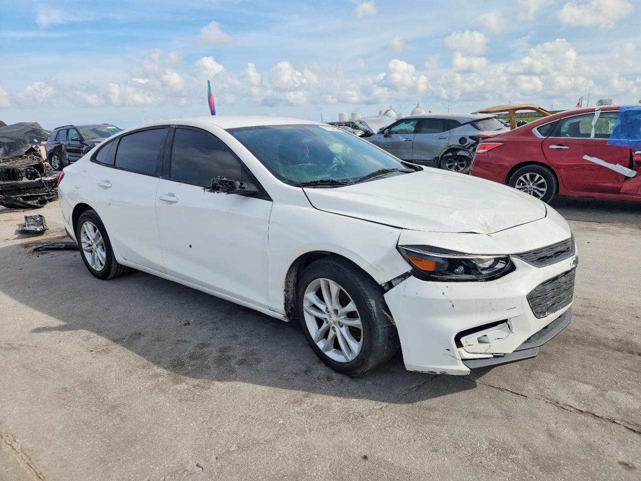 2018 CHEVROLET MALIBU LT photo 4