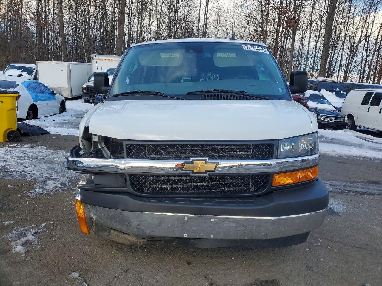 2024 CHEVROLET EXPRESS G3500 LT photo 9