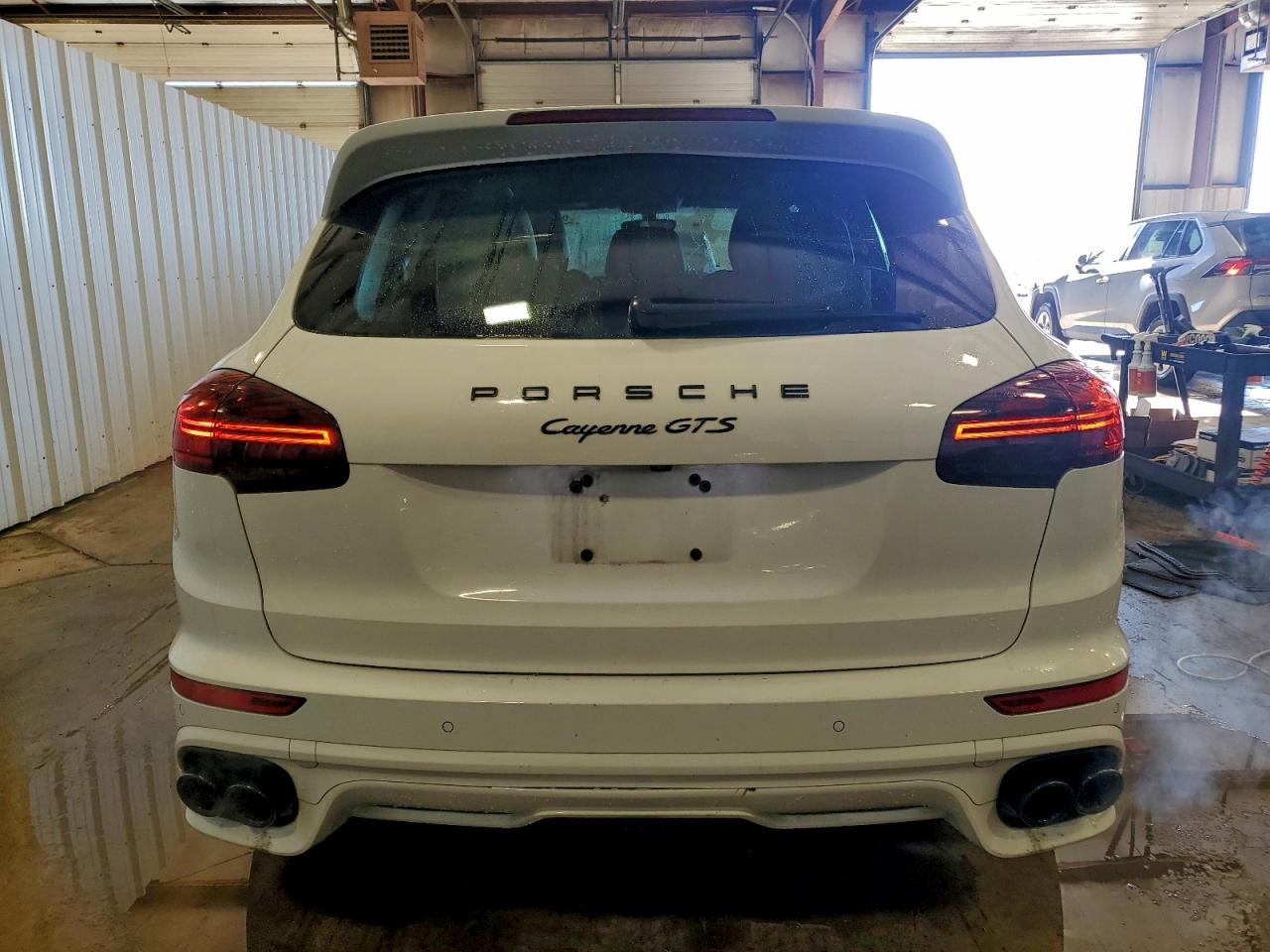 2016 PORSCHE CAYENNE GTS photo 6