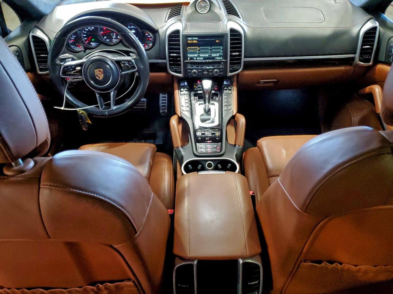 2016 PORSCHE CAYENNE GTS photo 8