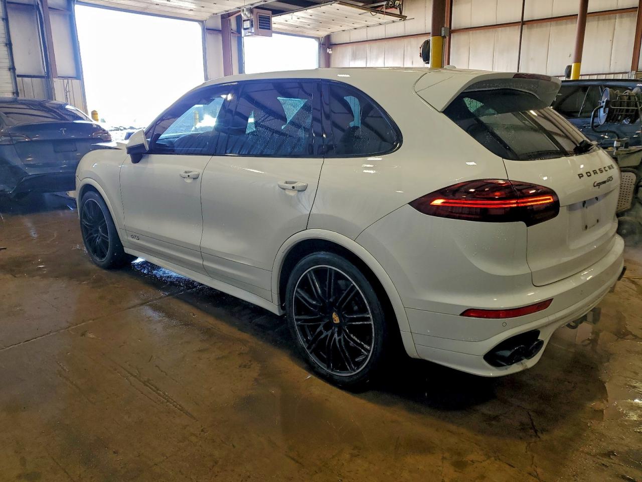 2016 PORSCHE CAYENNE GTS photo 2