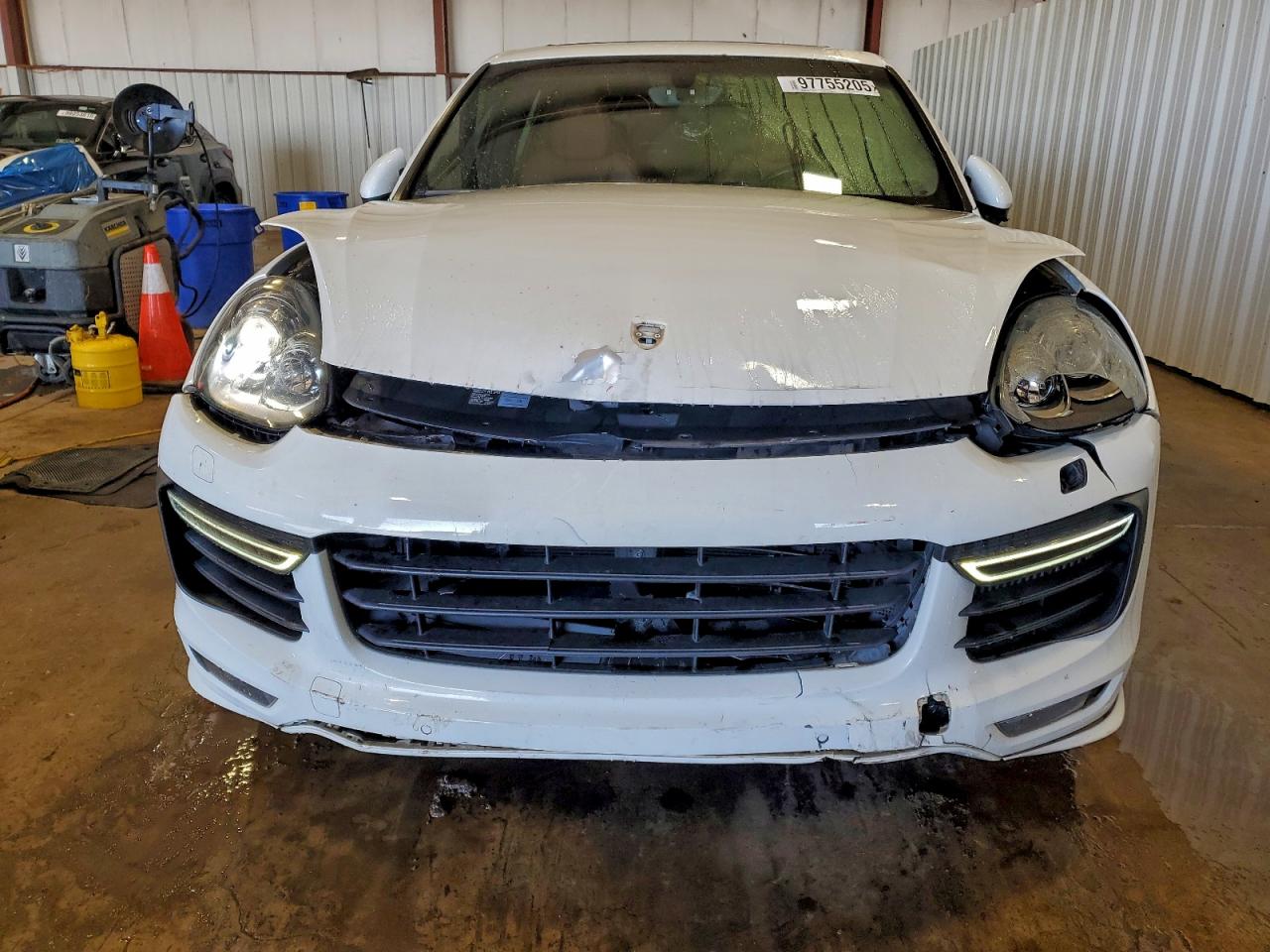 2016 PORSCHE CAYENNE GTS photo 5