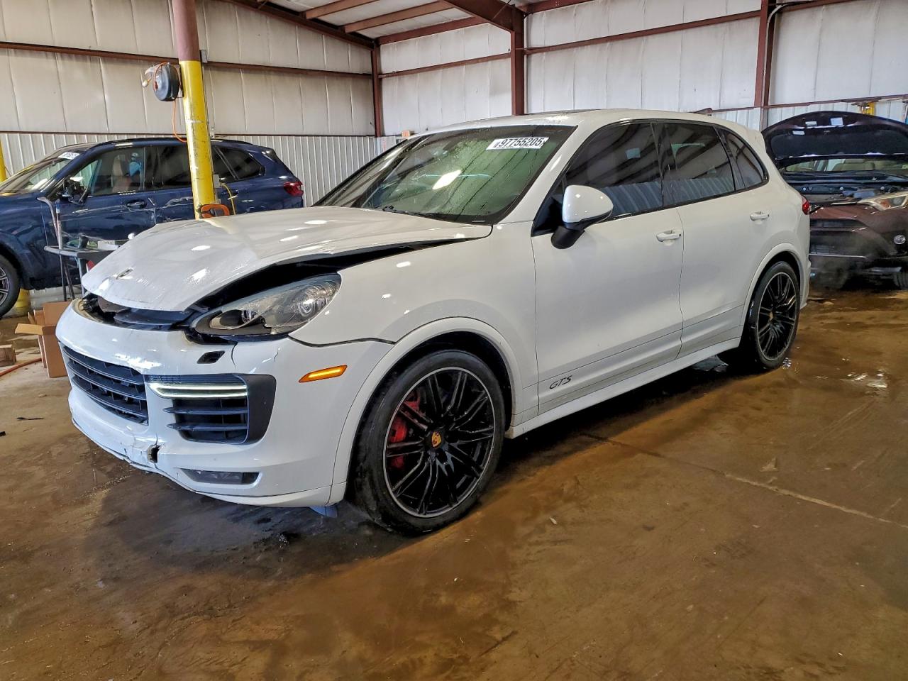 2016 PORSCHE CAYENNE