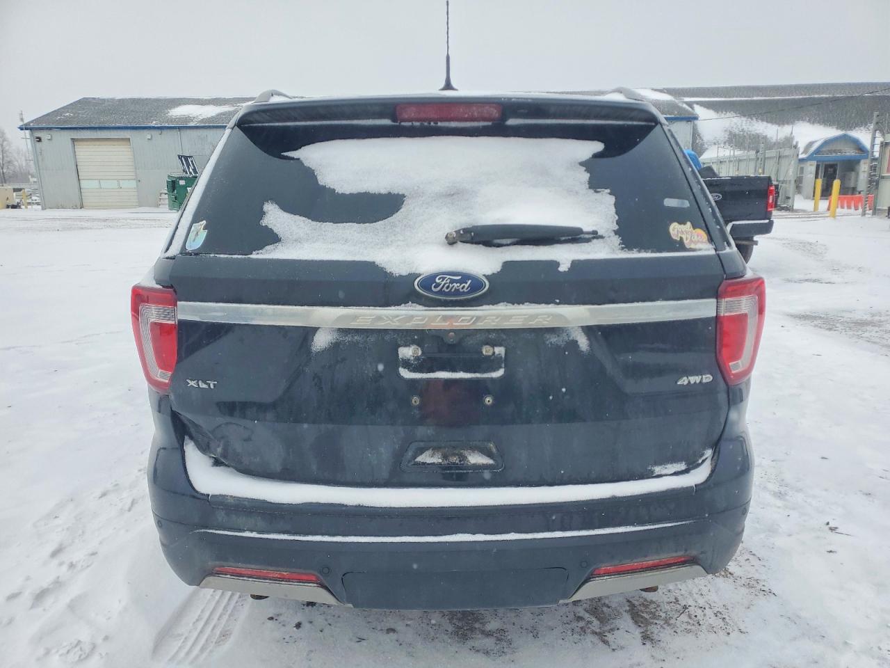 2019 FORD EXPLORER XLT photo 16