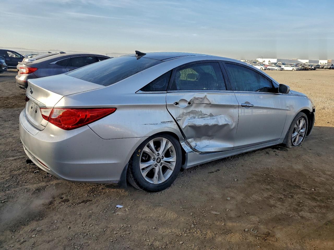 2012 HYUNDAI SONATA SE photo 3