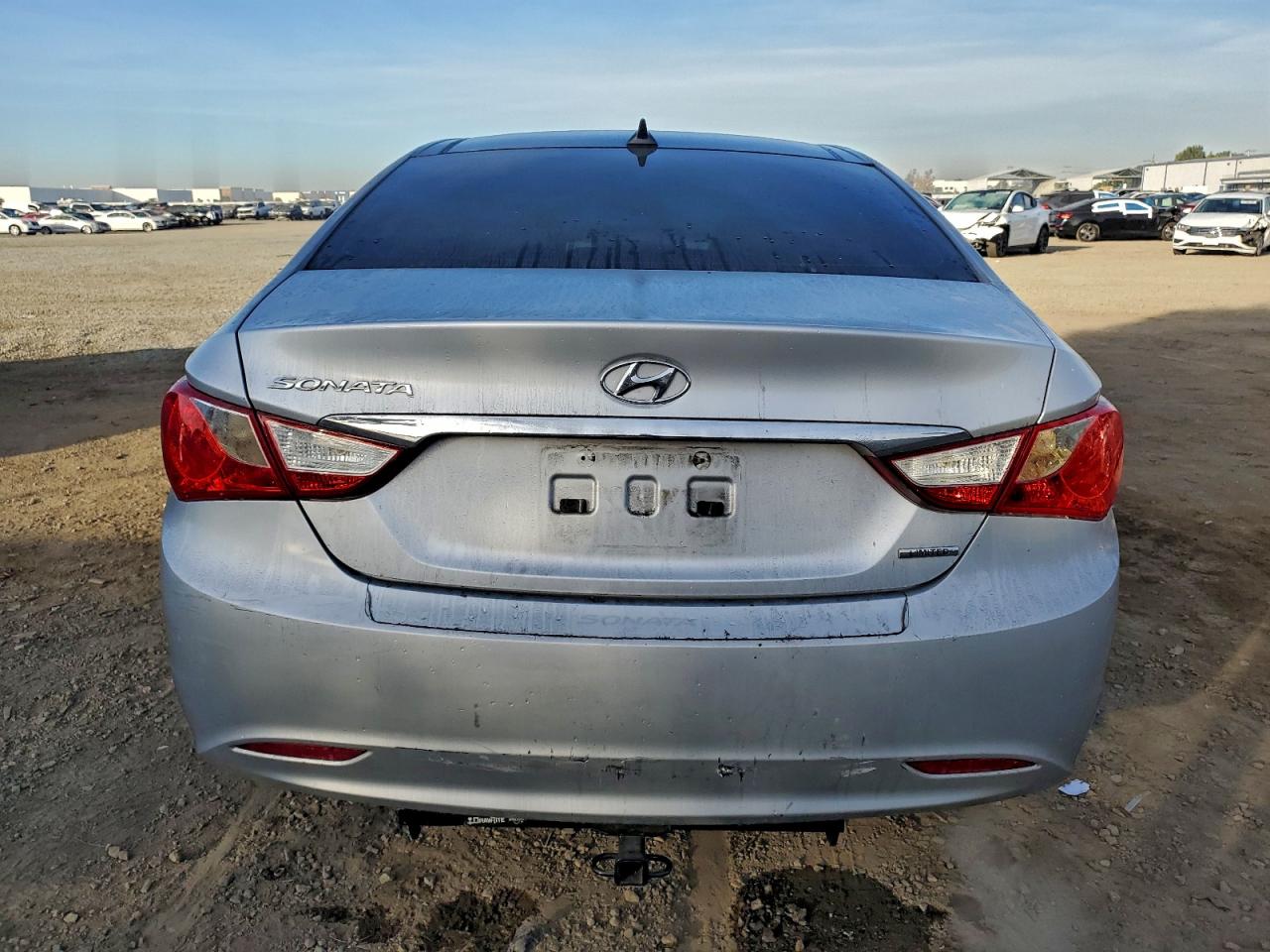 2012 HYUNDAI SONATA SE photo 6