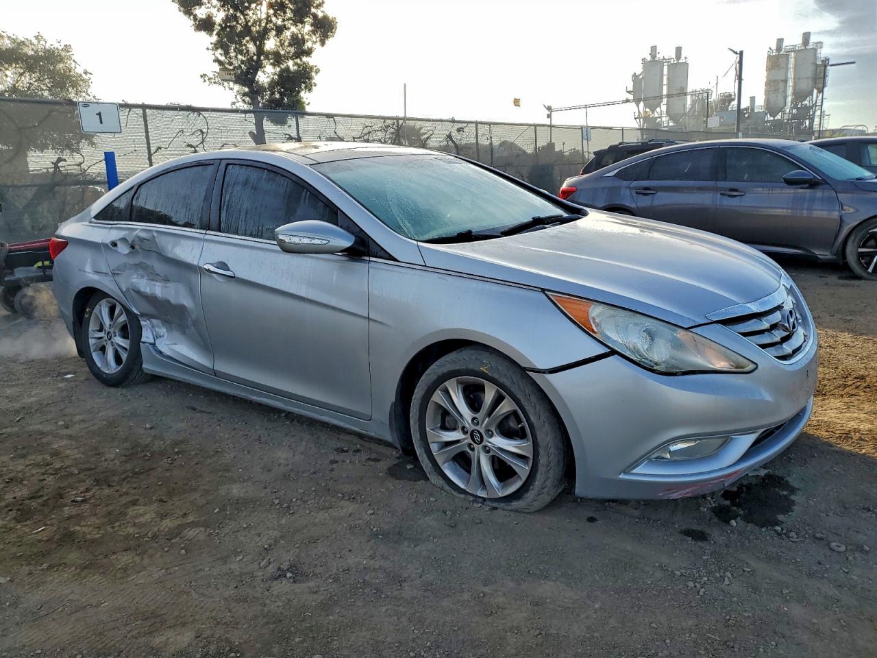 2012 HYUNDAI SONATA SE photo 4
