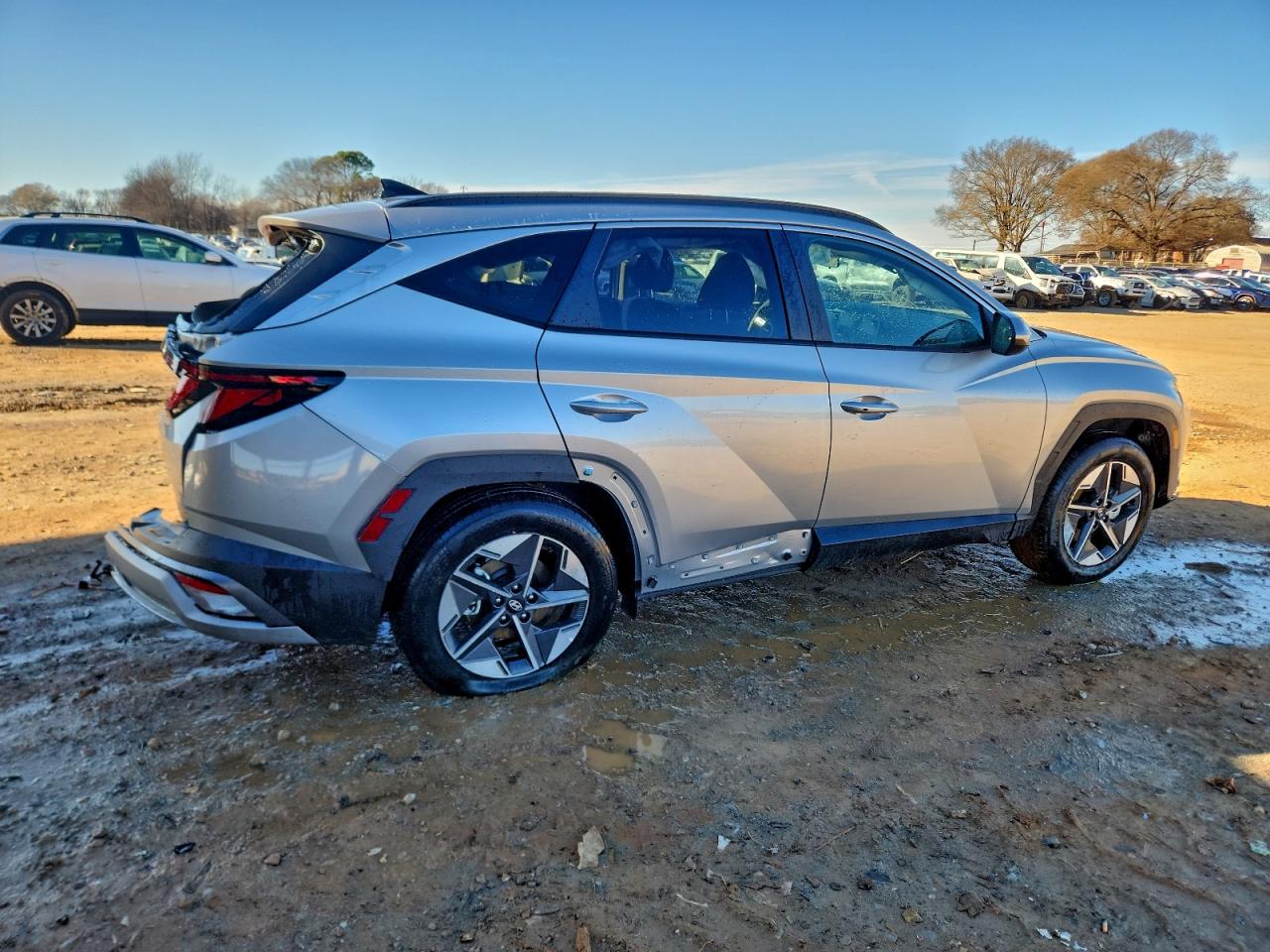 2026 HYUNDAI TUCSON SEL photo 3