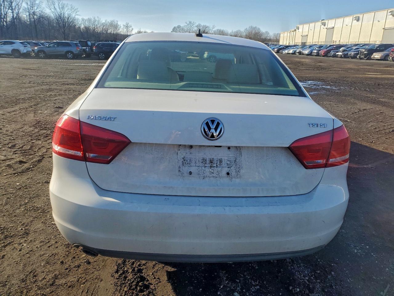 2014 VOLKSWAGEN PASSAT SE photo 6