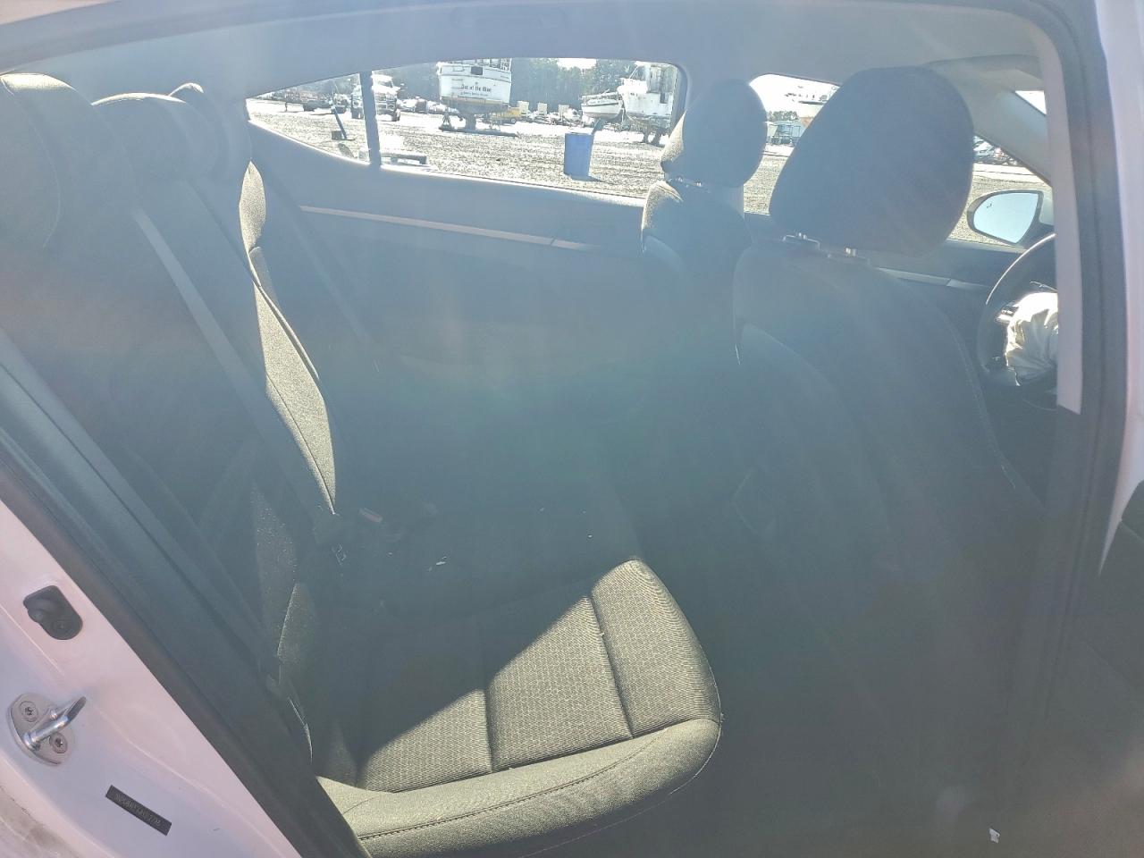 2018 HYUNDAI ELANTRA SEL photo 10