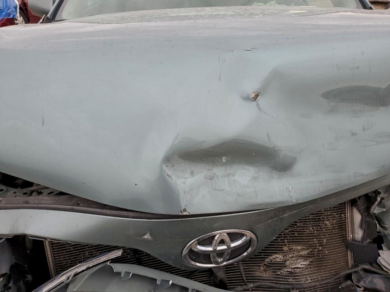2011 TOYOTA CAMRY BASE photo 11