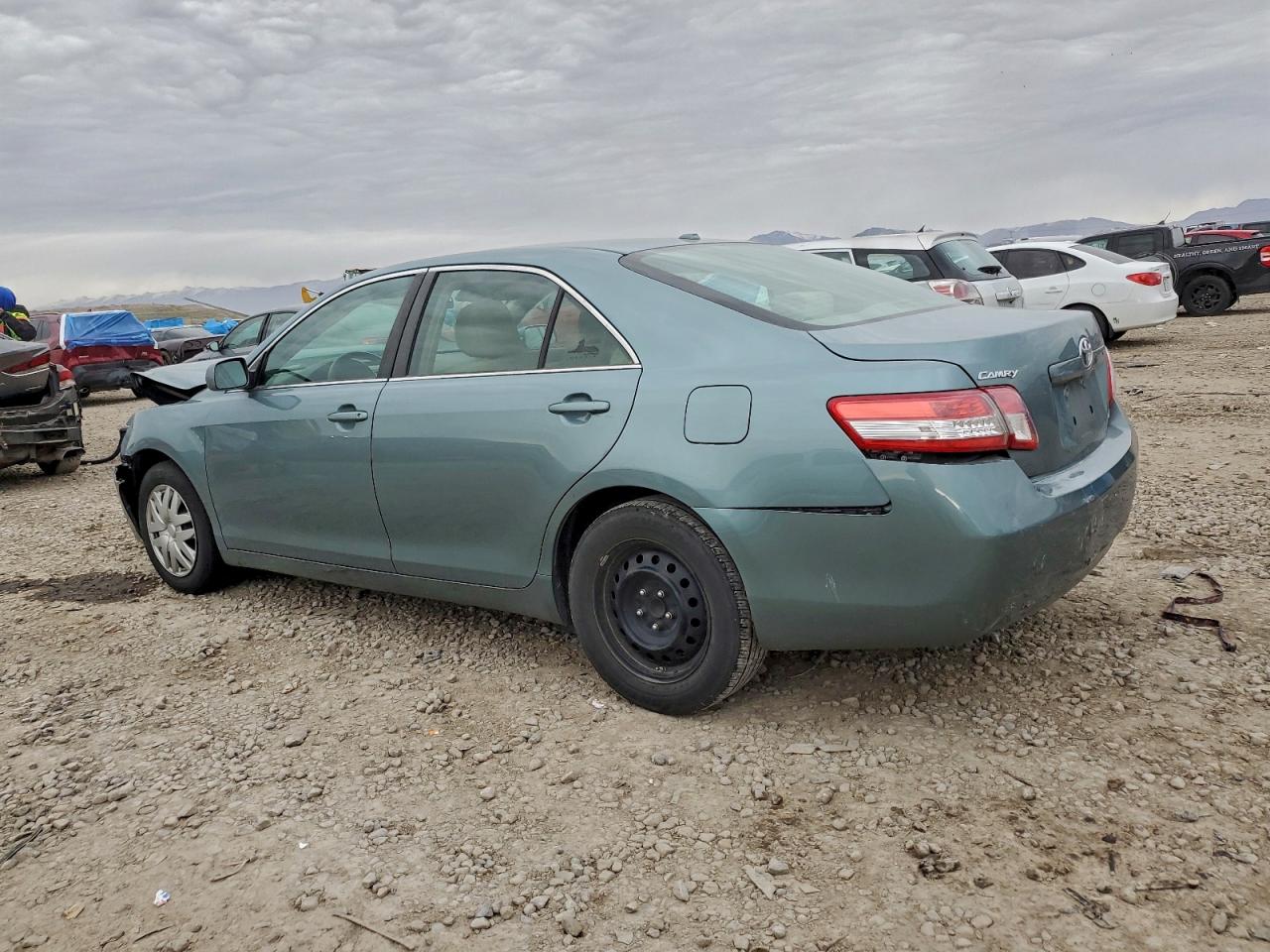 2011 TOYOTA CAMRY BASE photo 2