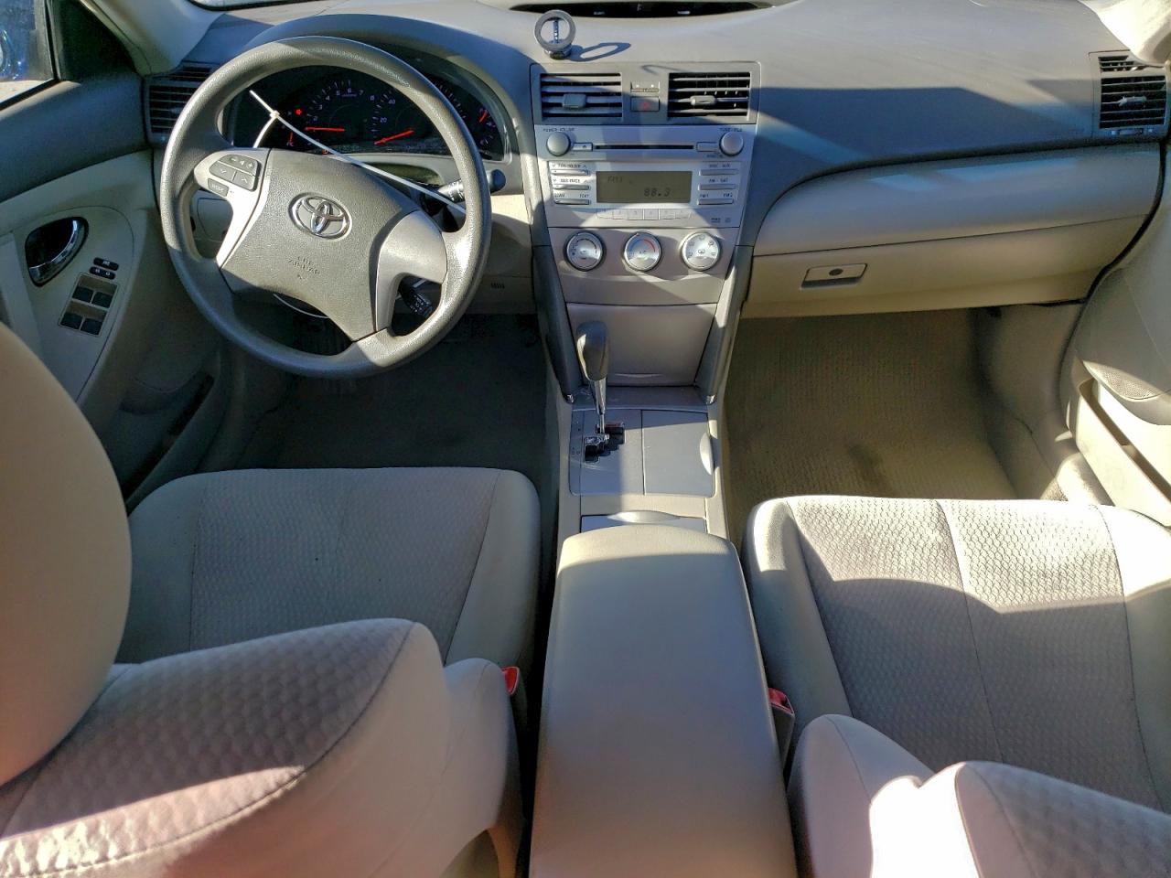 2011 TOYOTA CAMRY BASE photo 8