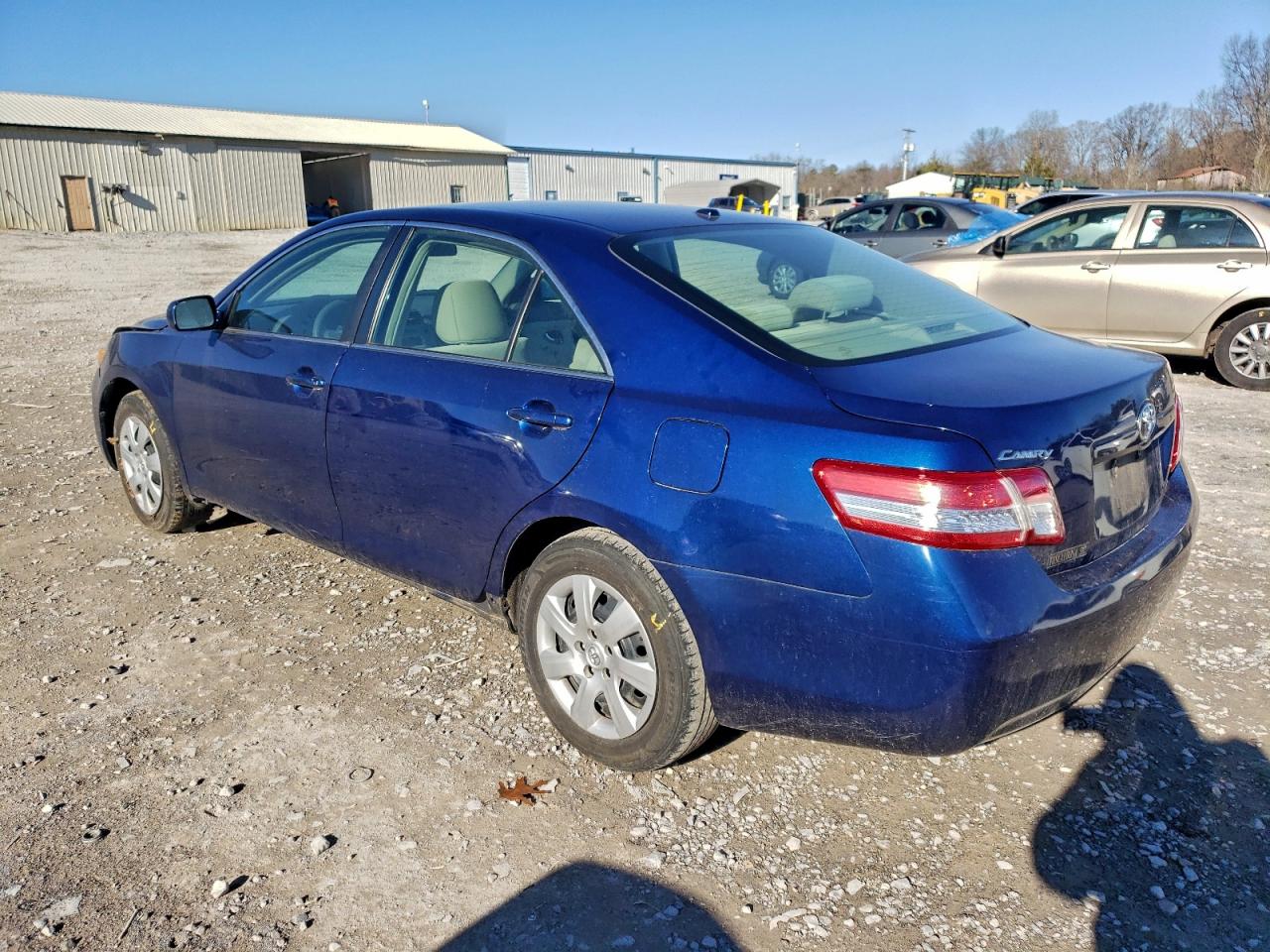 2011 TOYOTA CAMRY BASE photo 2