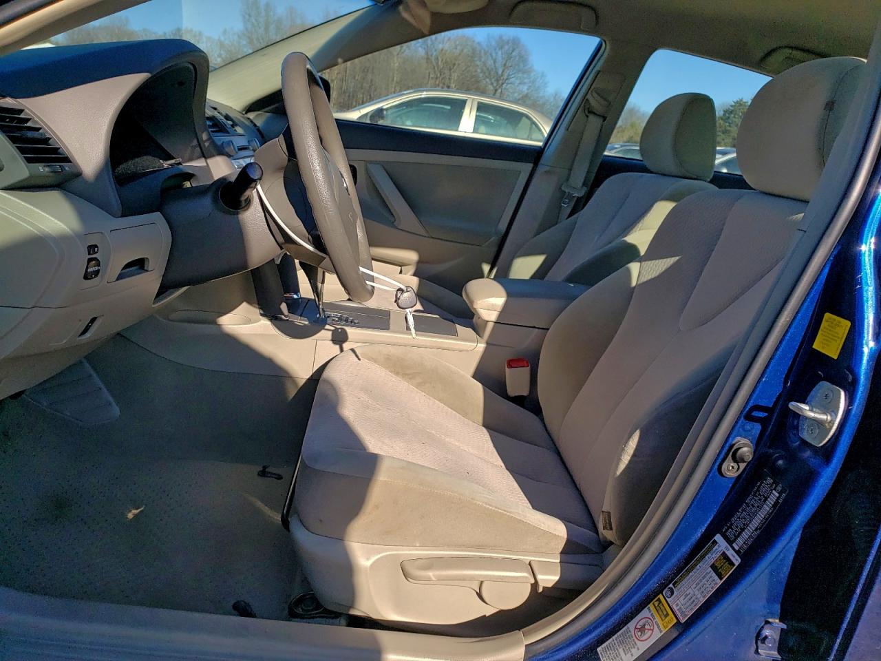 2011 TOYOTA CAMRY BASE photo 7