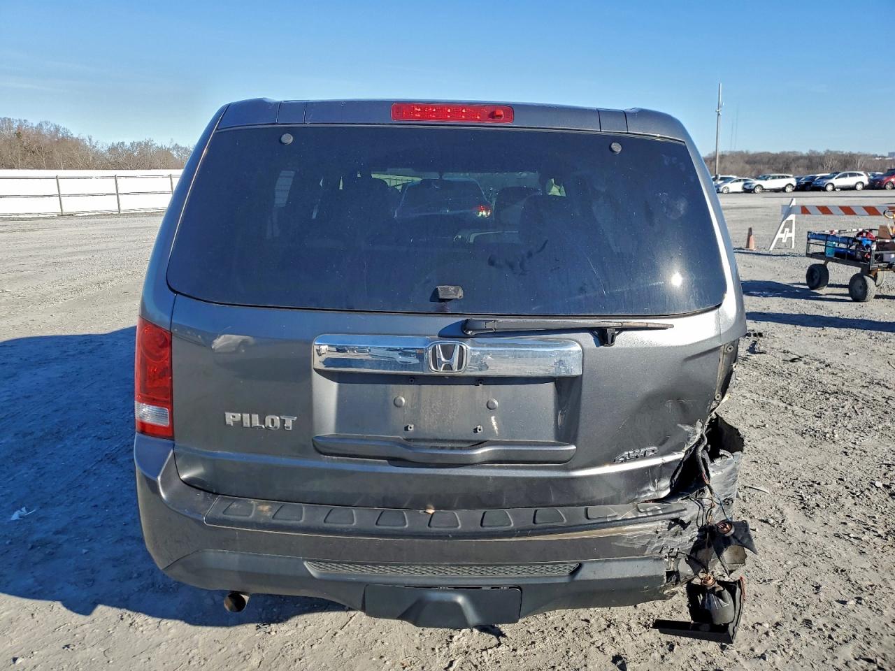 2013 HONDA PILOT LX photo 11