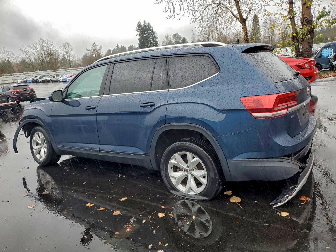 2018 VOLKSWAGEN ATLAS SE photo 3