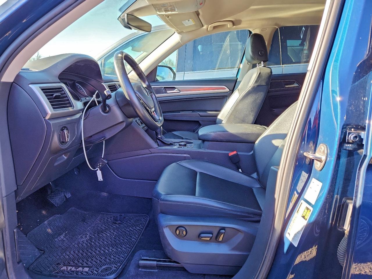 2018 VOLKSWAGEN ATLAS SE photo 13