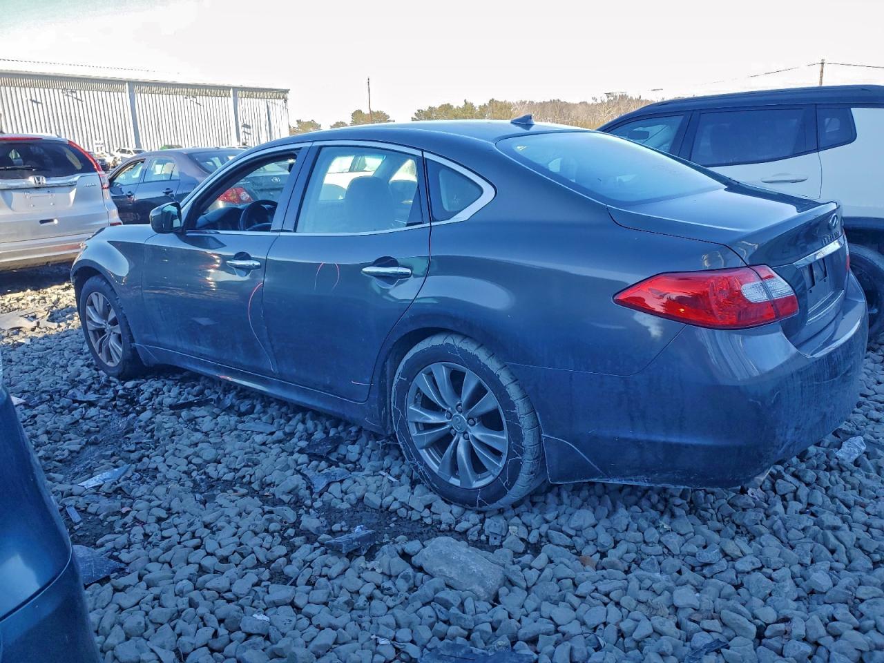 2012 INFINITI M37 photo 2