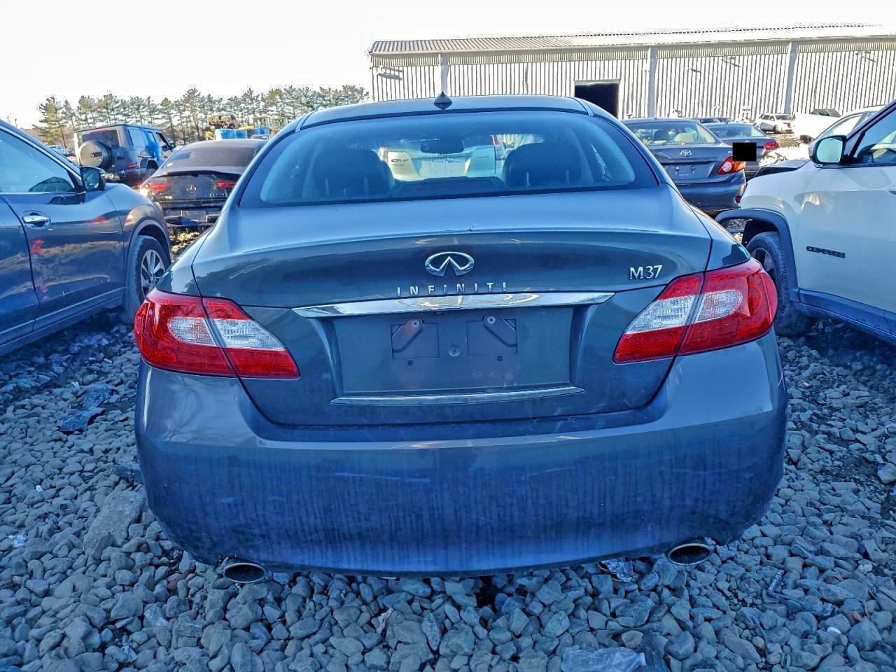 2012 INFINITI M37 photo 6
