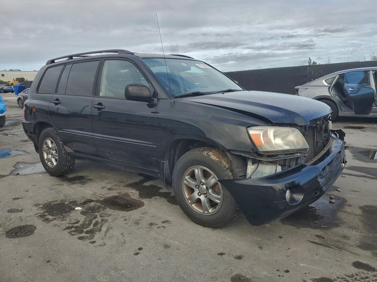 2005 TOYOTA HIGHLANDER LIMITED photo 4