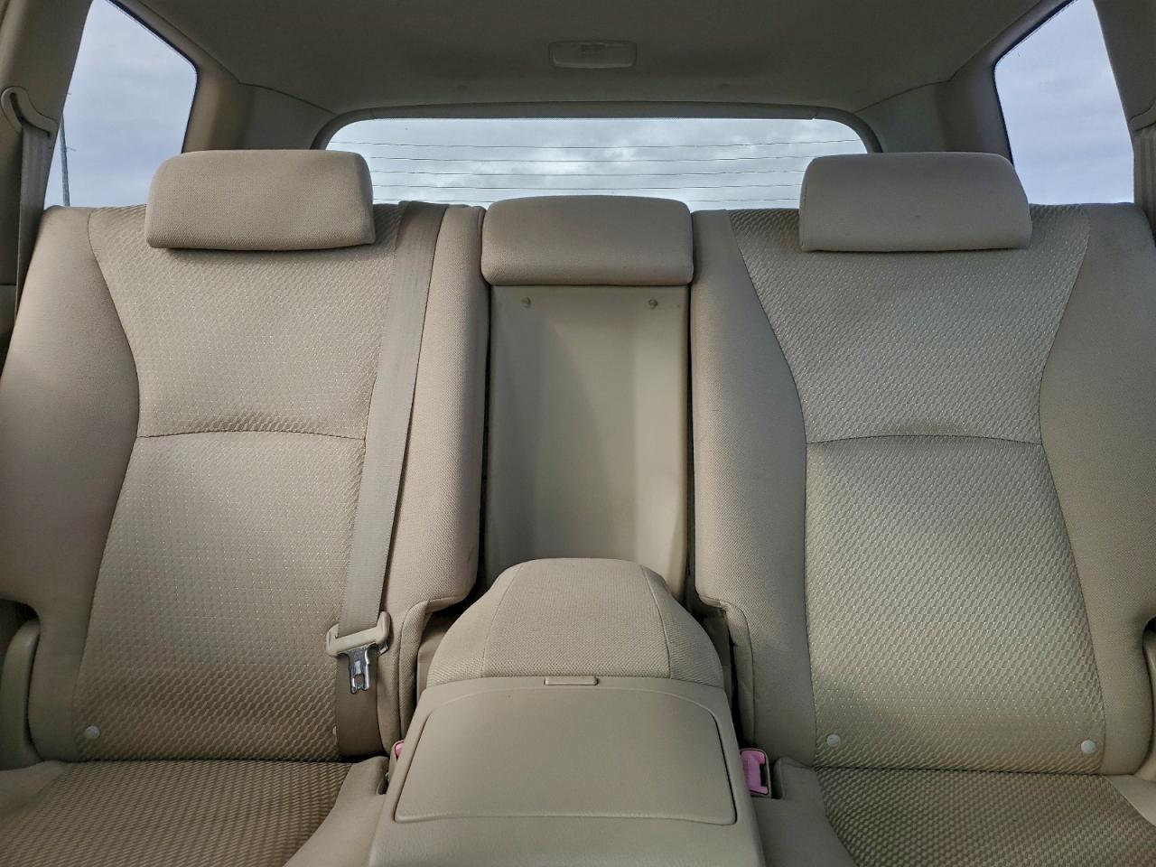2005 TOYOTA HIGHLANDER LIMITED photo 10