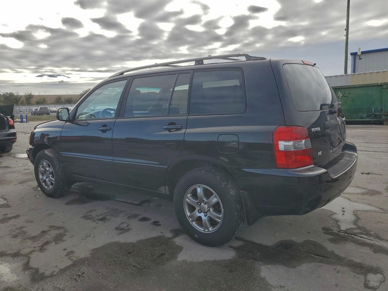 2005 TOYOTA HIGHLANDER LIMITED photo 2