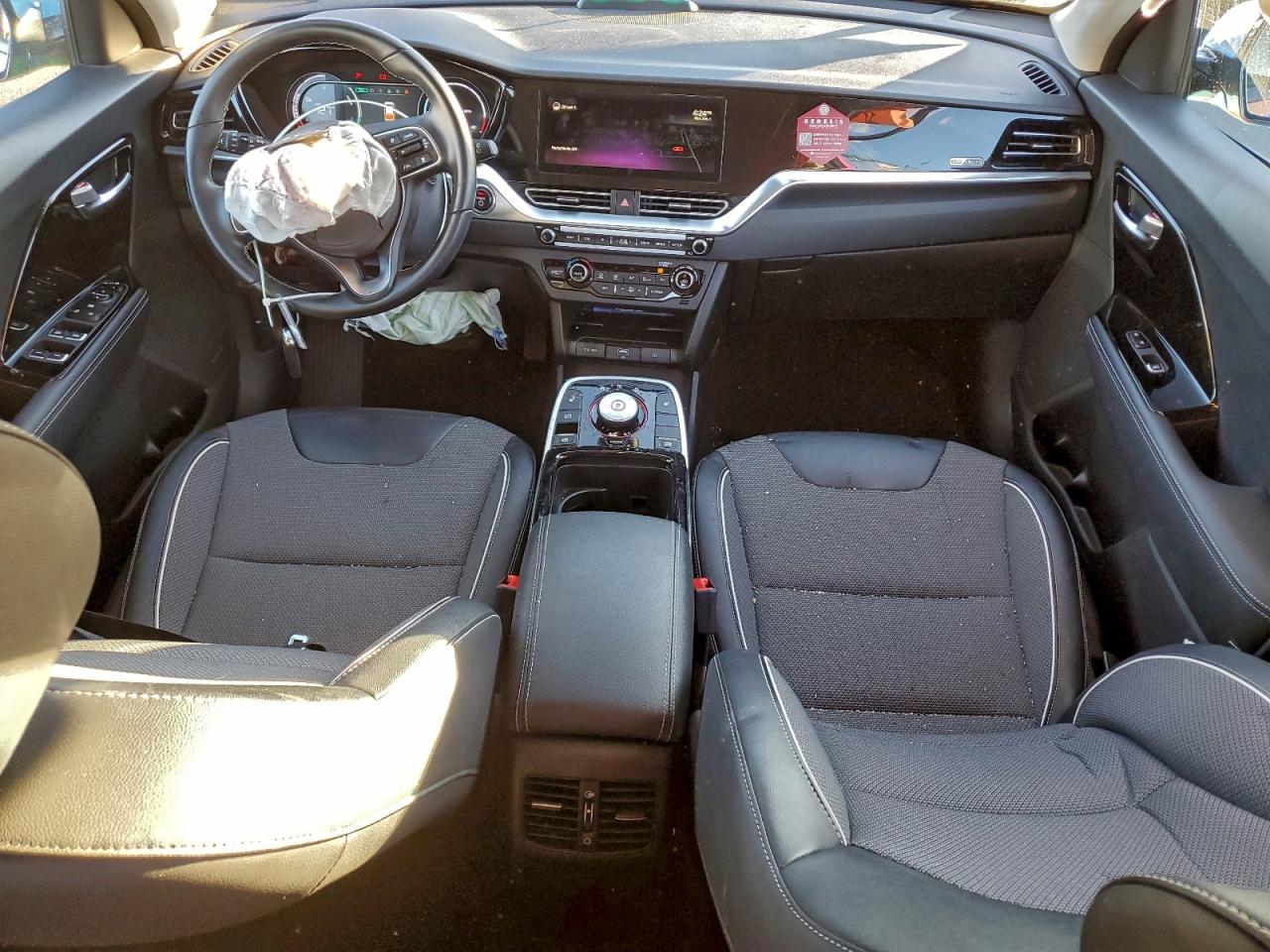 2022 KIA NIRO S photo 8