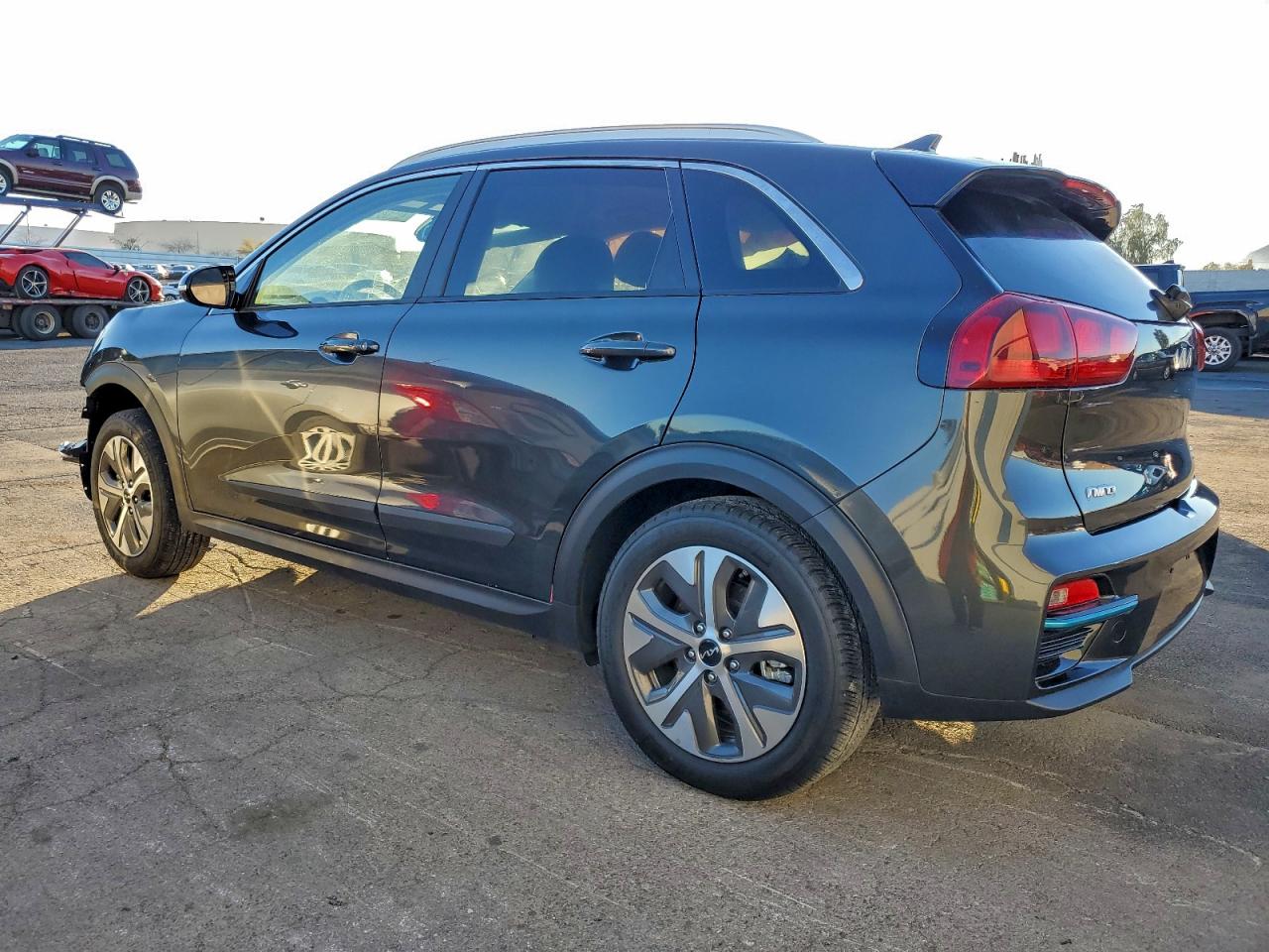 2022 KIA NIRO S photo 2
