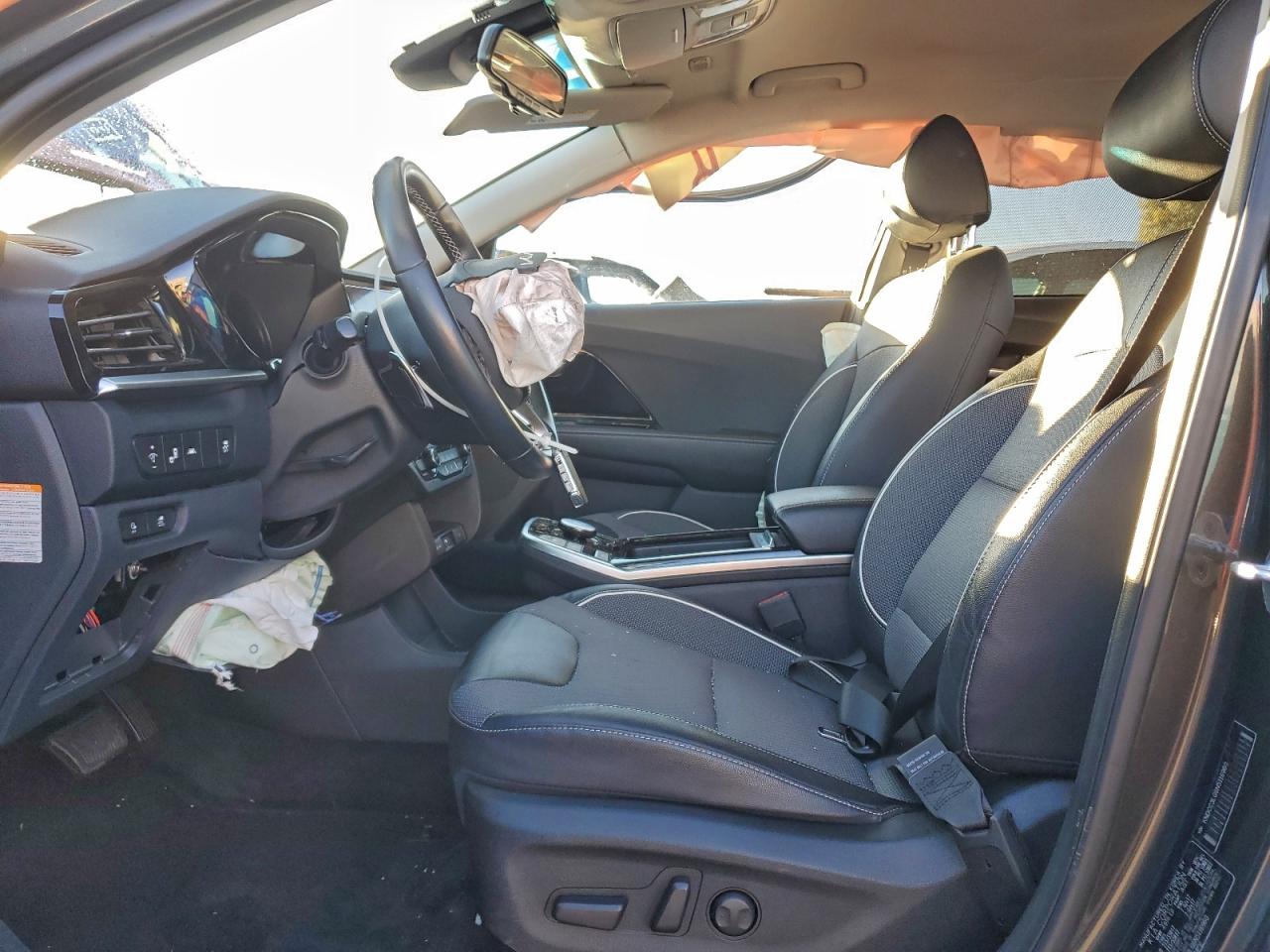 2022 KIA NIRO S photo 7