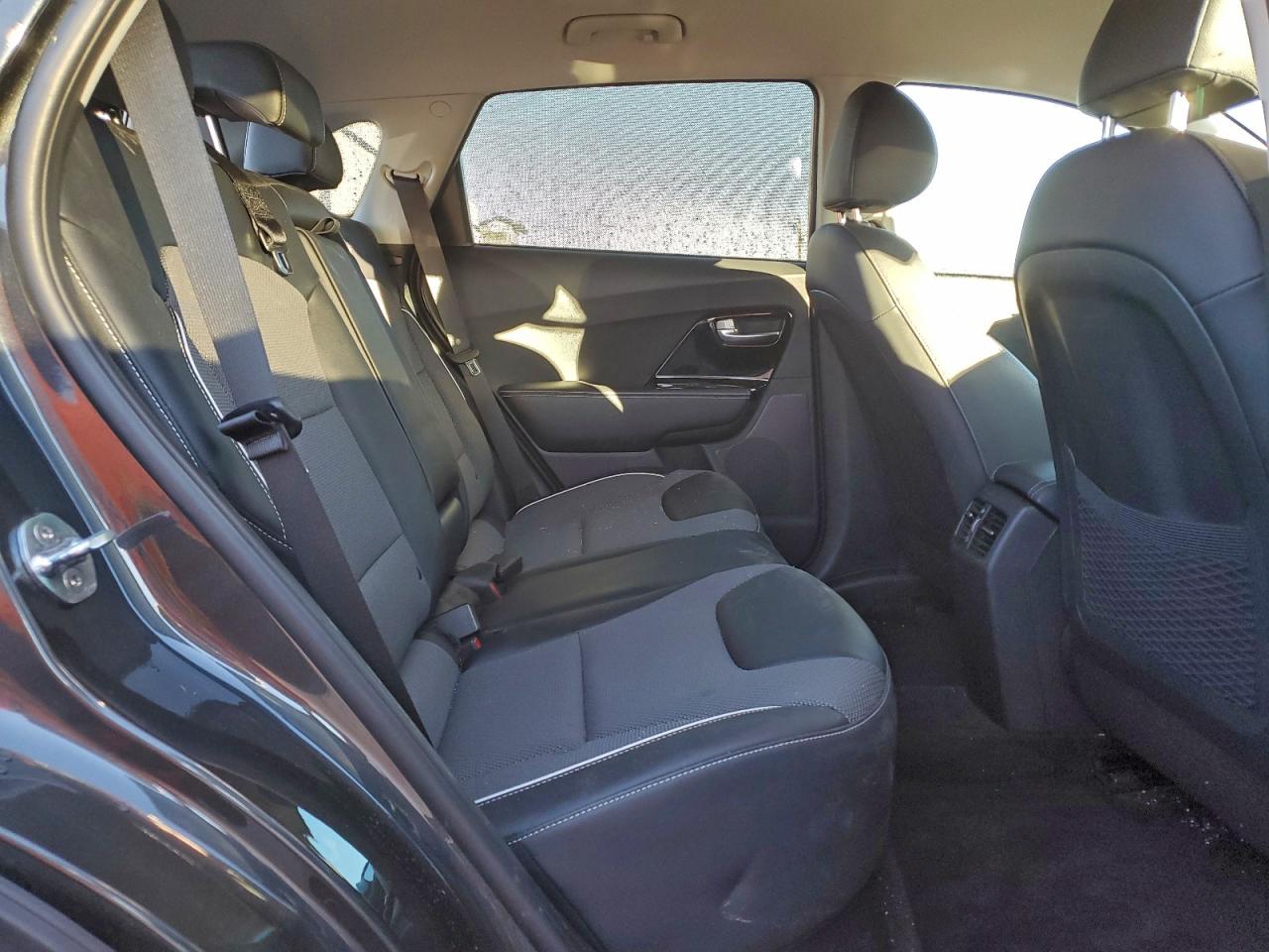 2022 KIA NIRO S photo 10