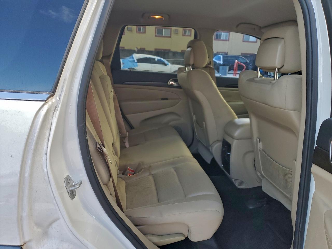 2015 JEEP GRAND CHEROKEE LAREDO photo 10