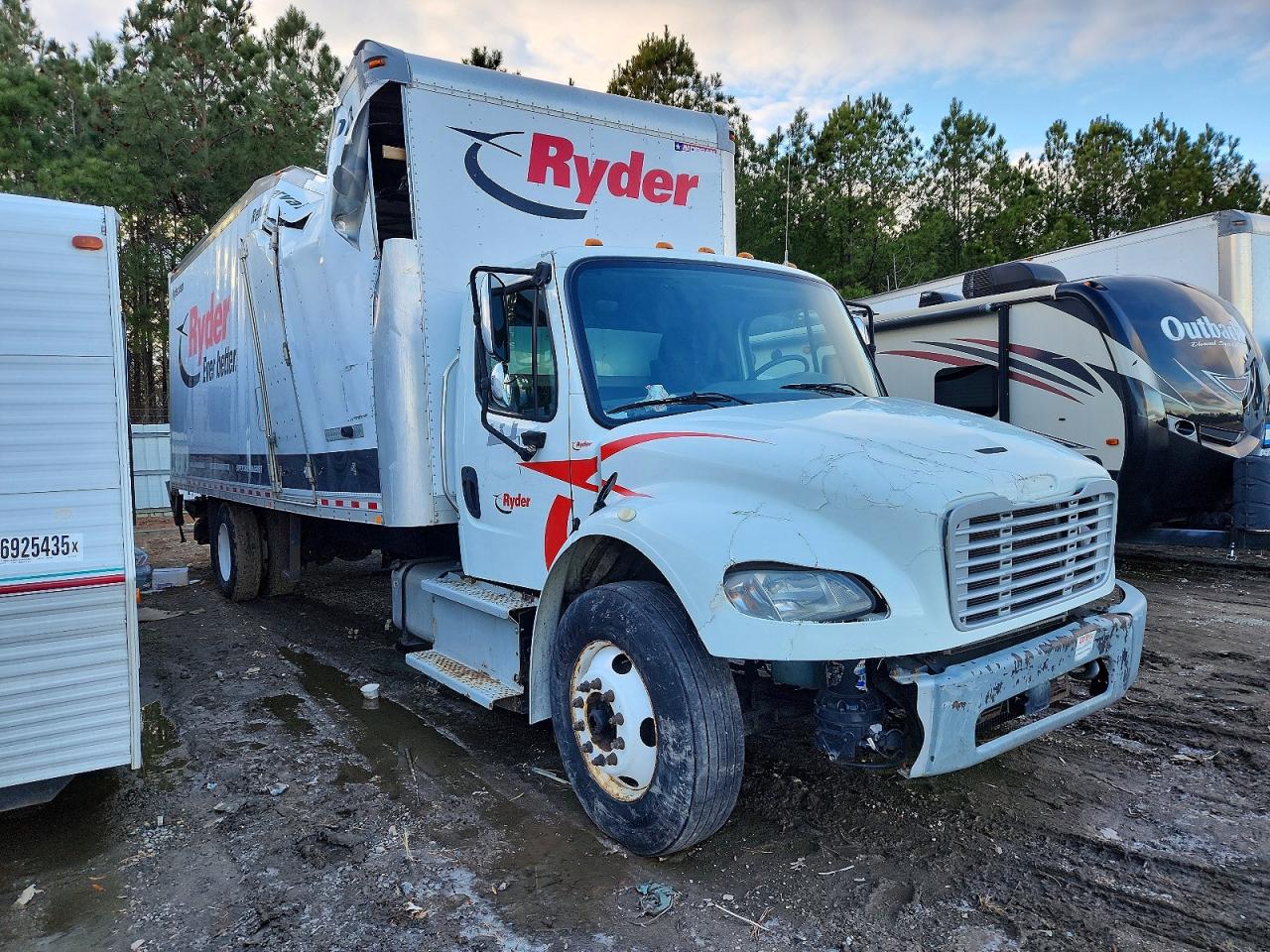 2019 FREIGHTLINER M2 106 MED photo 4