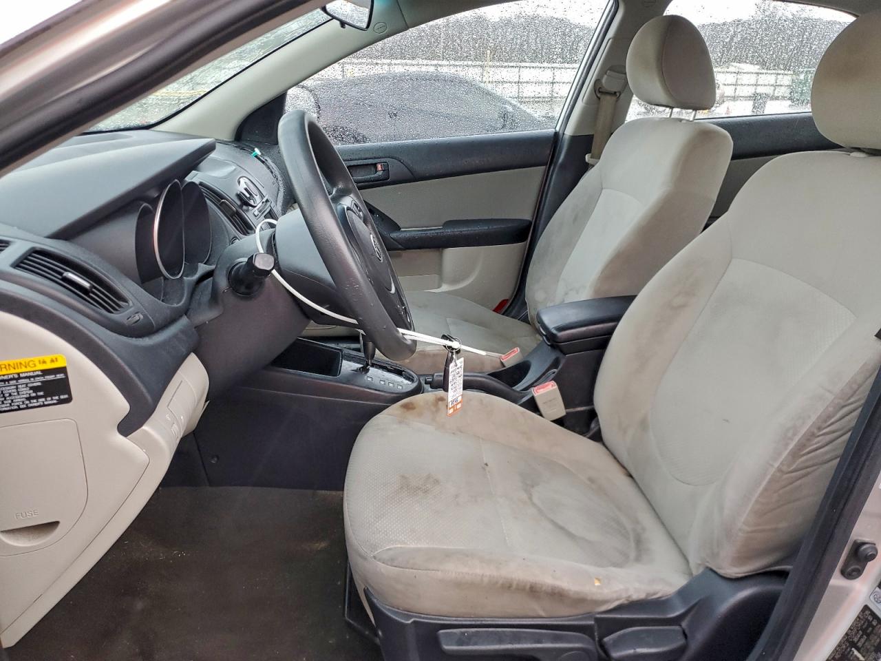 2010 KIA FORTE EX photo 7