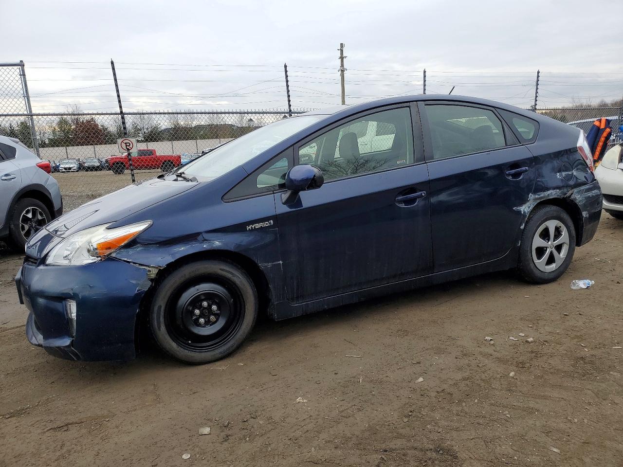 2015 TOYOTA PRIUS
