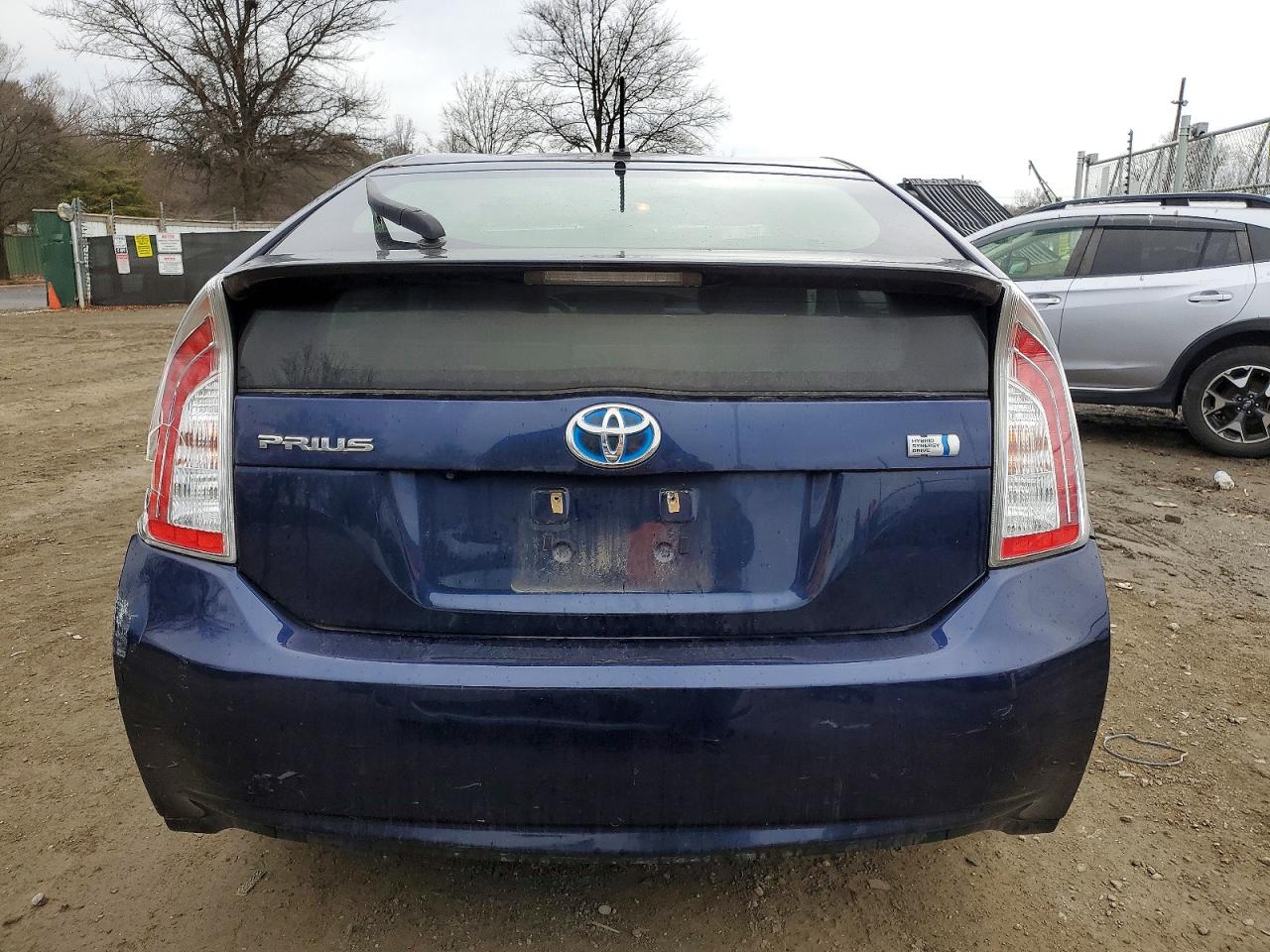 2015 TOYOTA PRIUS photo 6