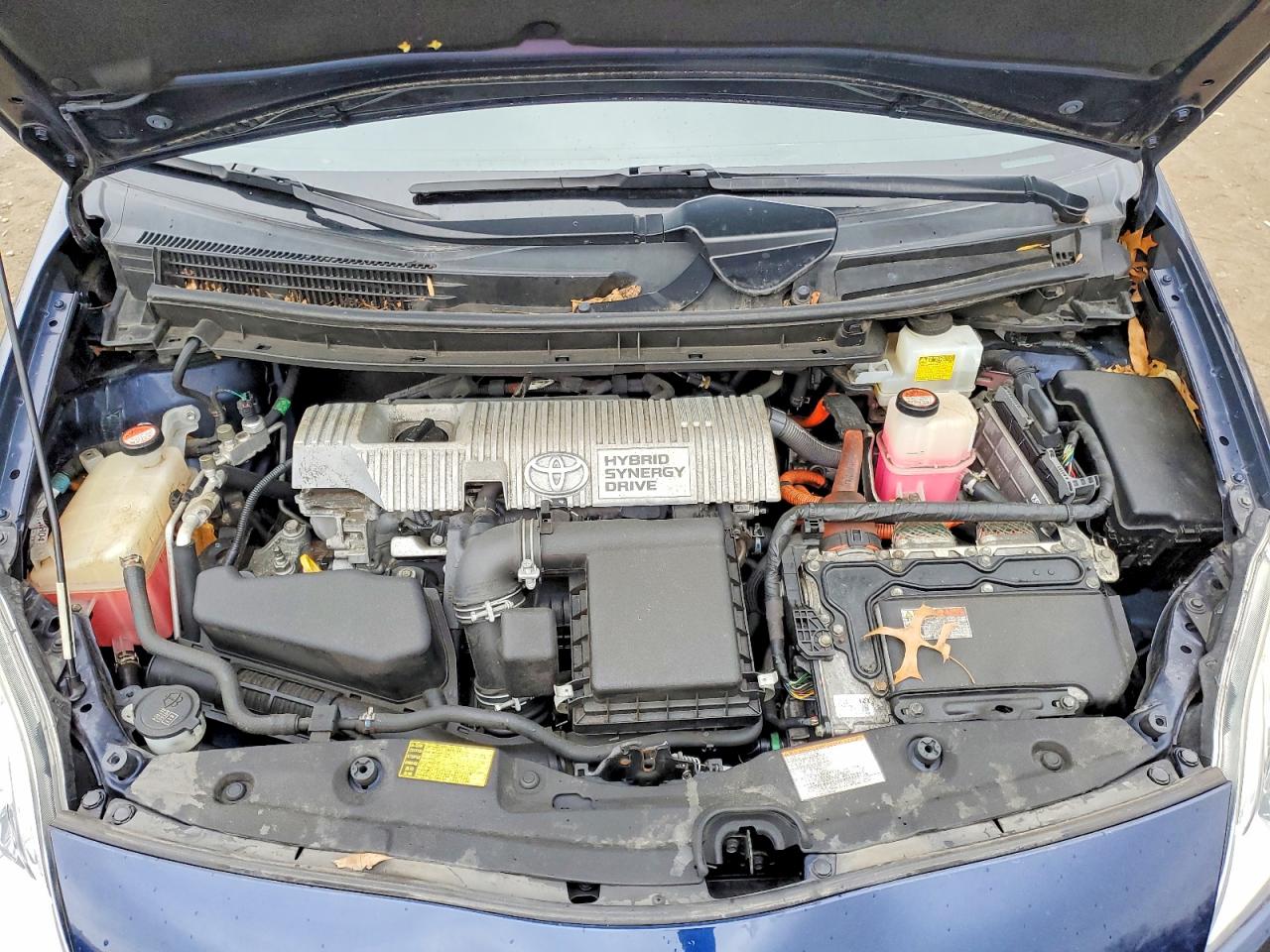 2015 TOYOTA PRIUS photo 11