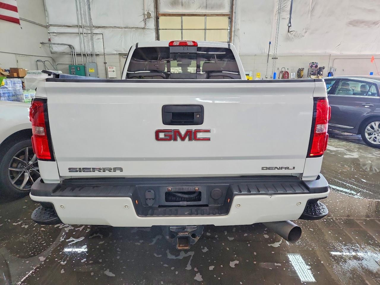 2019 GMC SIERRA K2500 DENALI photo 6