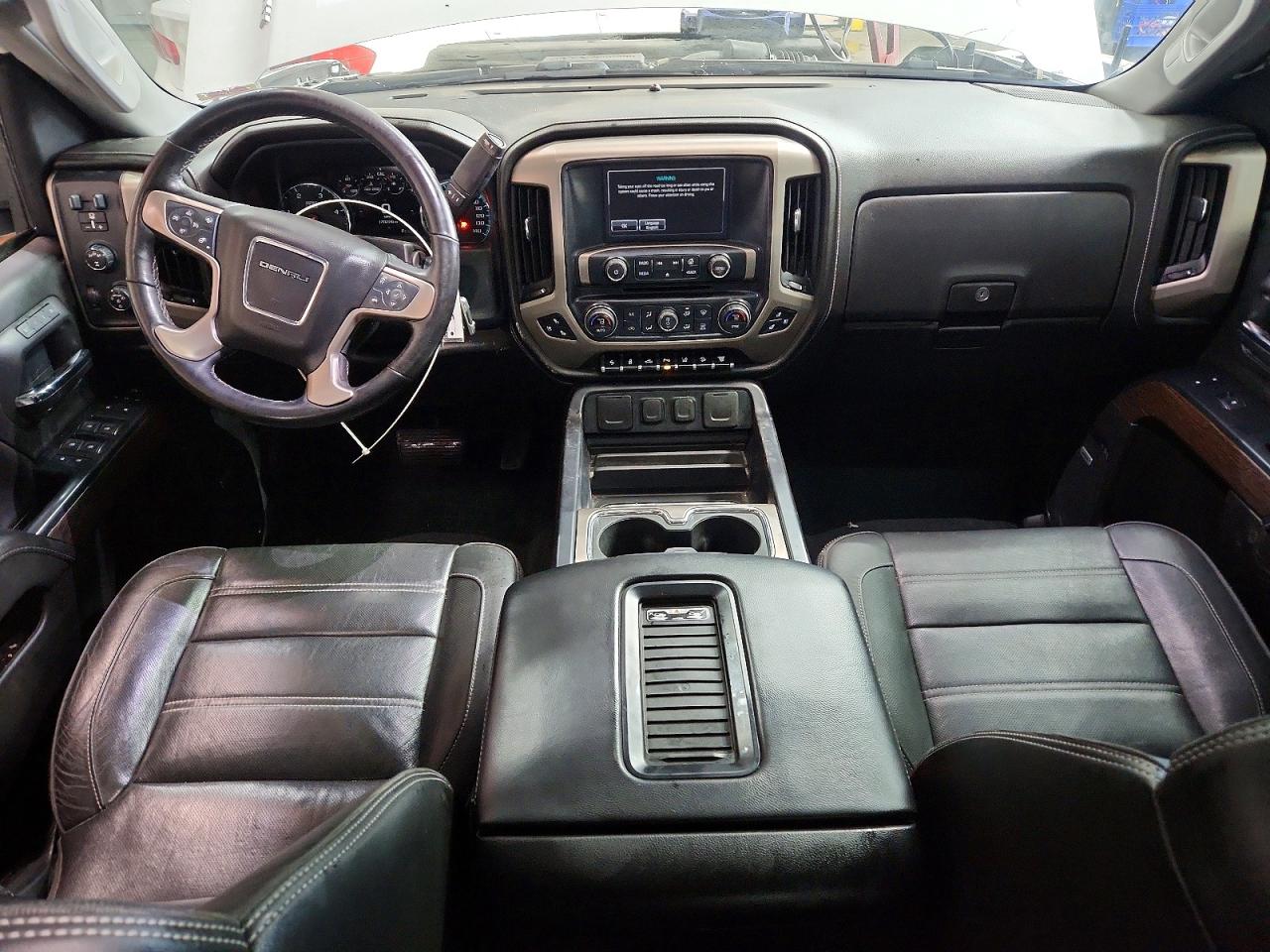 2019 GMC SIERRA K2500 DENALI photo 8